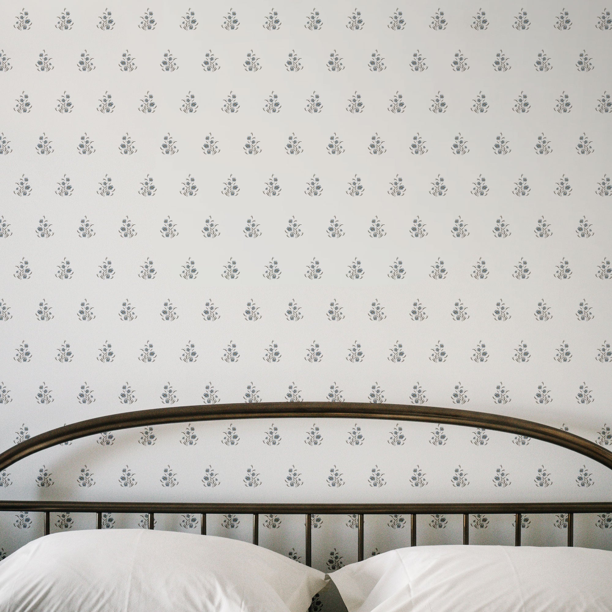 Laura Wallpaper By Lisee Ree