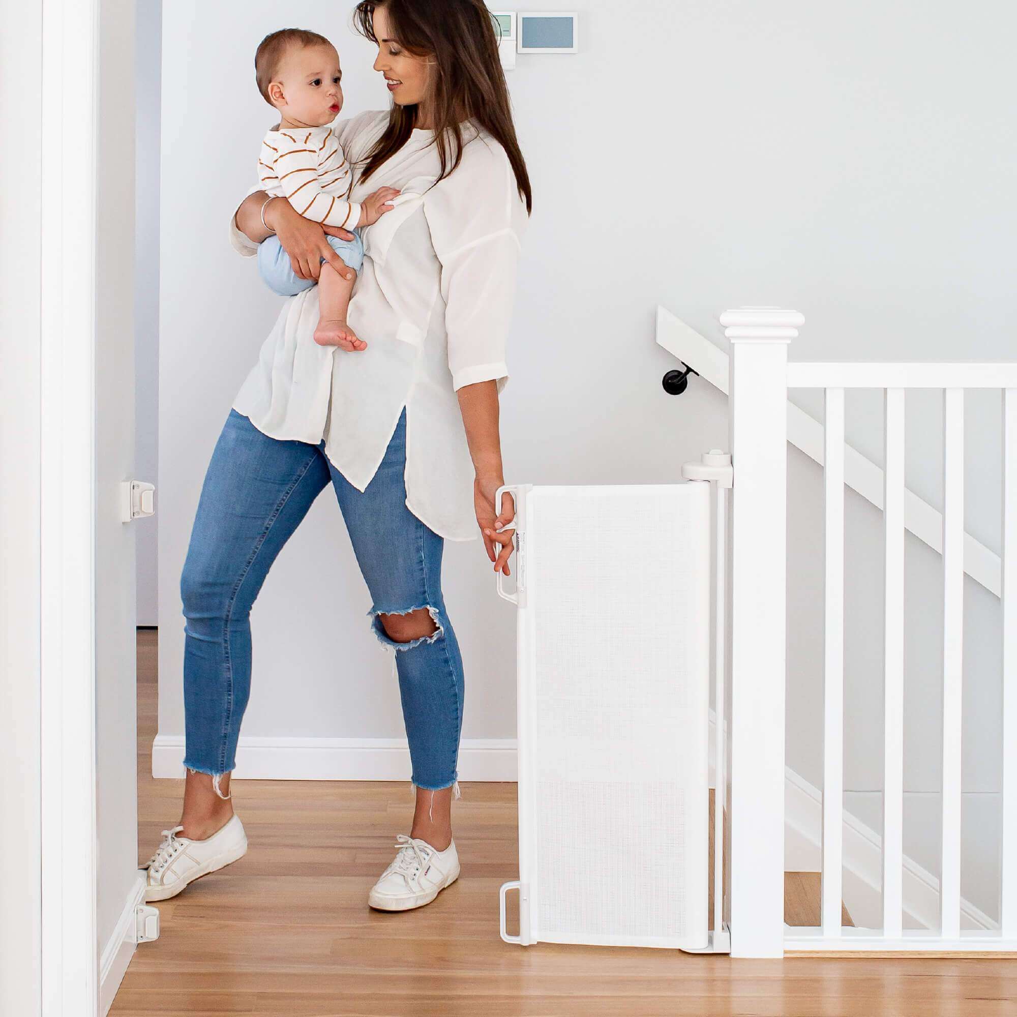 Retractable Baby Gate | 71" W X 33" H | Refurb | No Returns