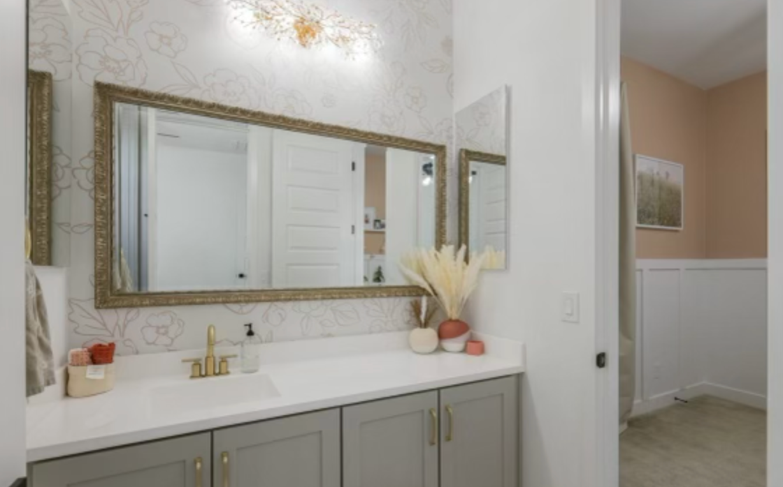 Tori Wallpaper By Hailey Creative