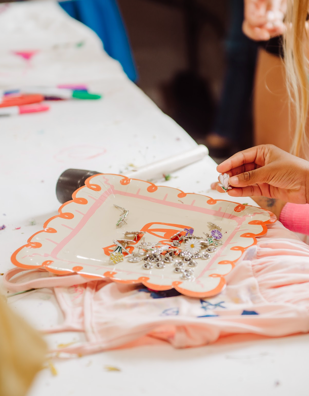 Art Party Dinner Plates (x 12)