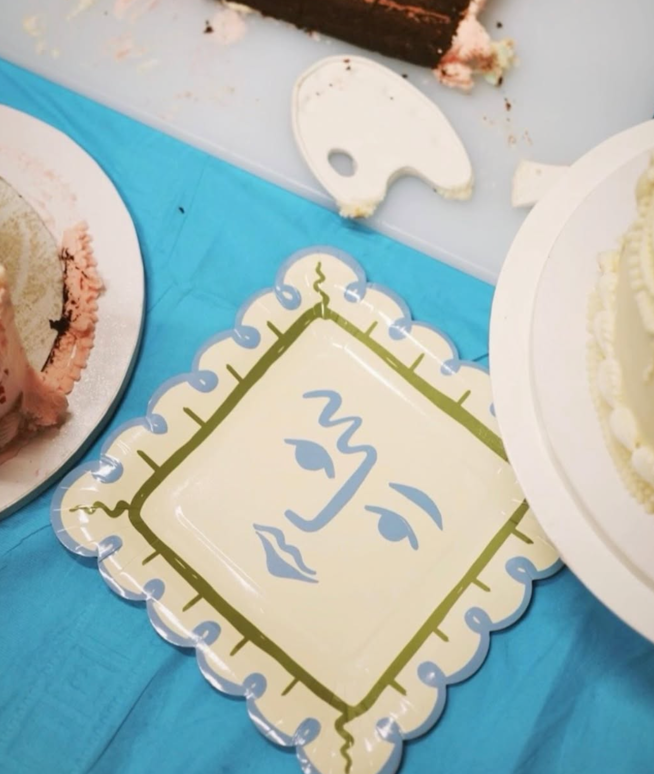 Art Party Dinner Plates (x 12)