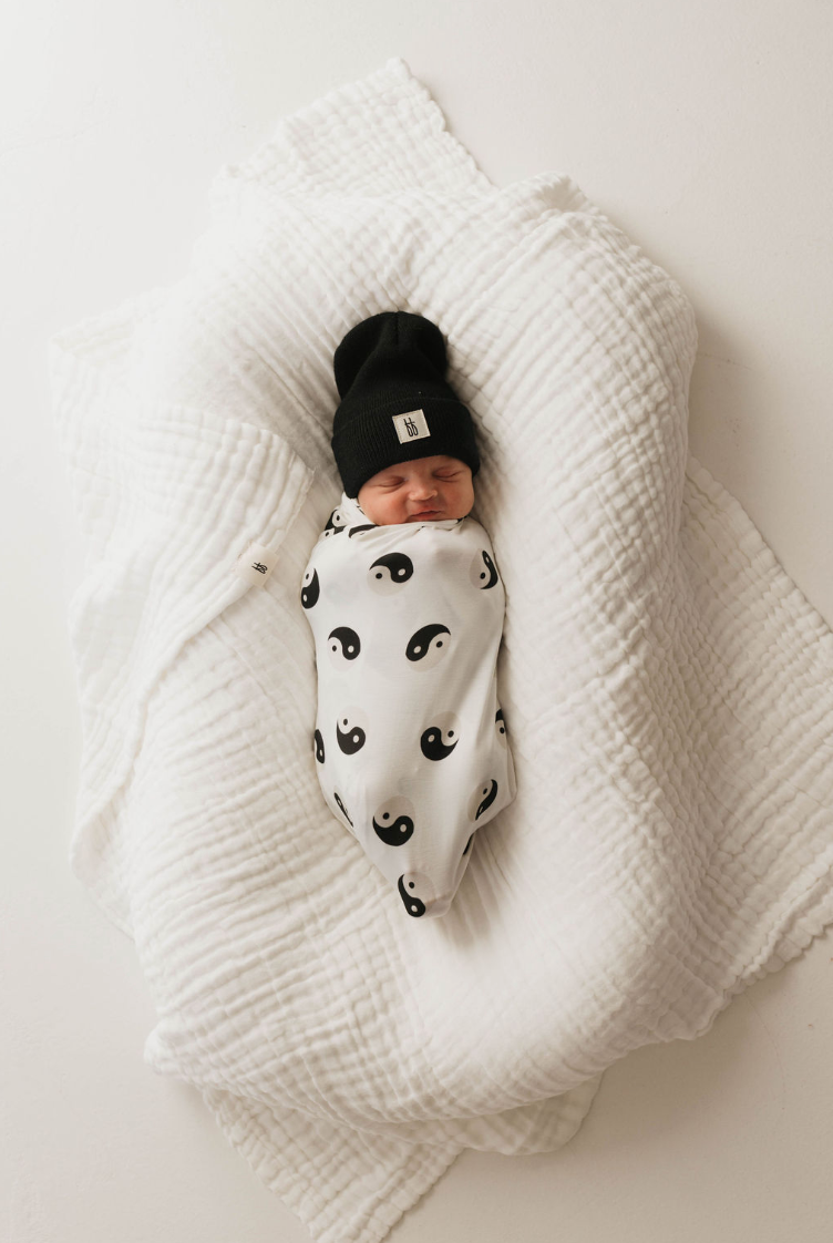 Bamboo Swaddle | Black & White Yin-yang