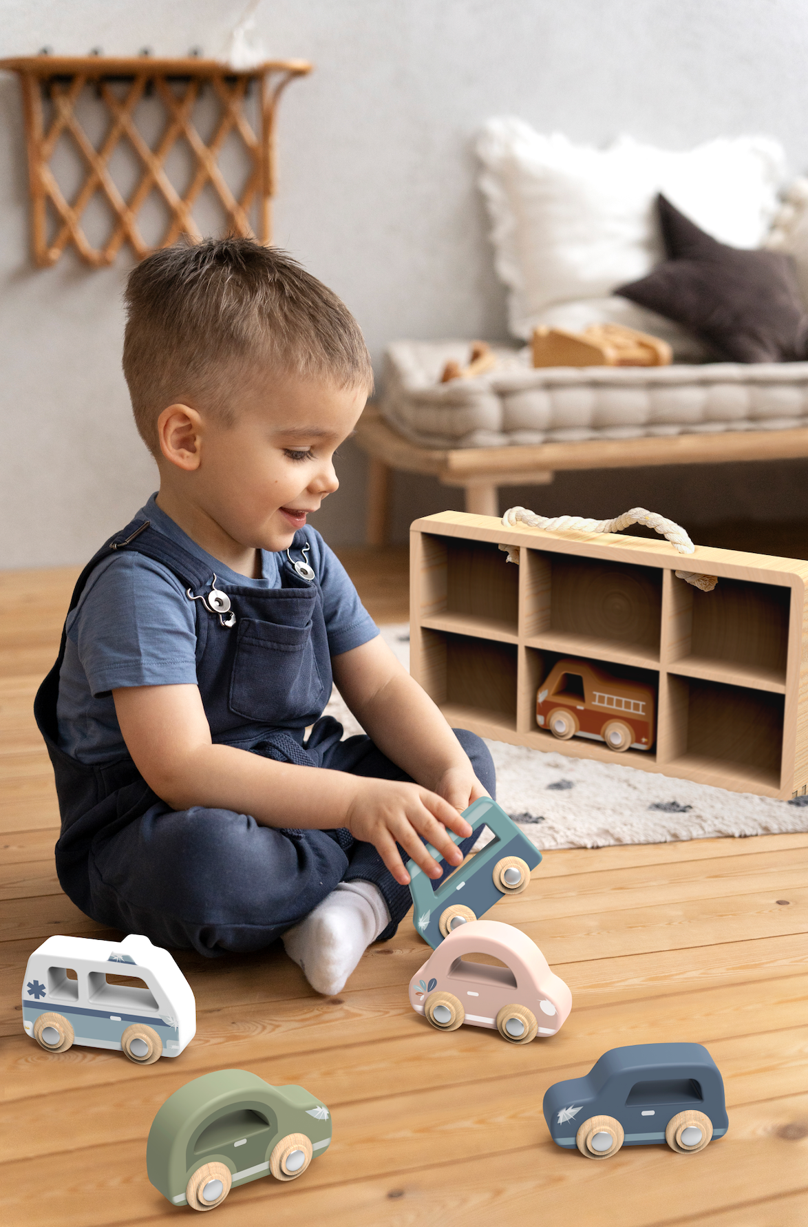 Car Display Case W/ 6 Vehicles