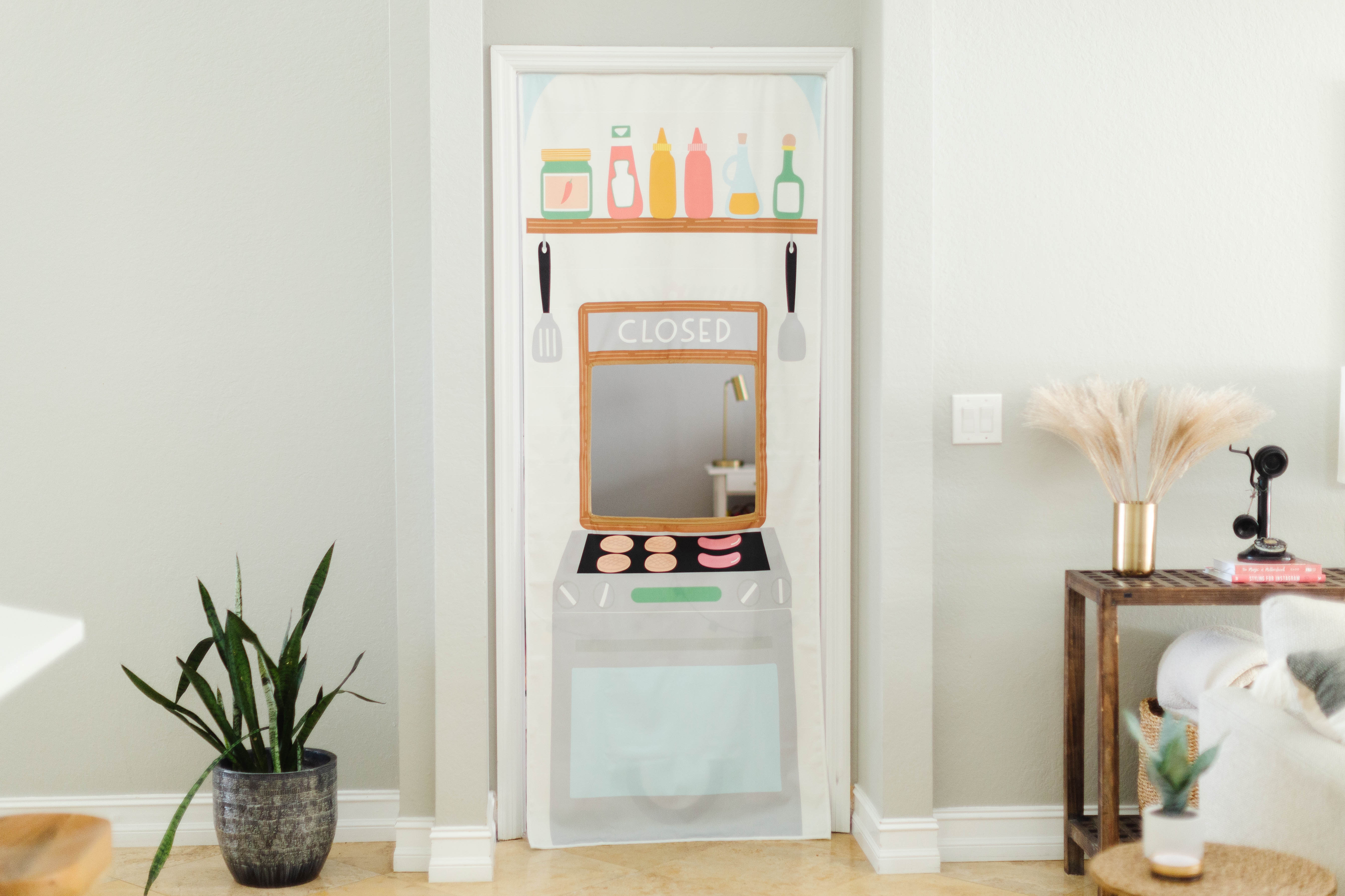 Camper Food Truck & Kitchen Doorway Storefront