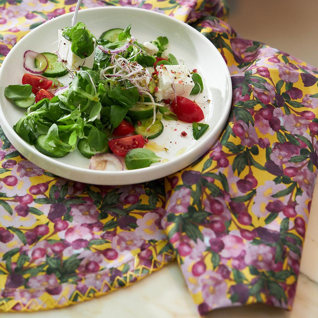 6 Napkins Romance Is Dead Yellow