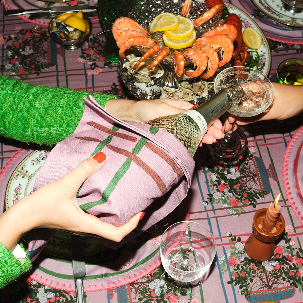 6 Napkins La Vie En Rose