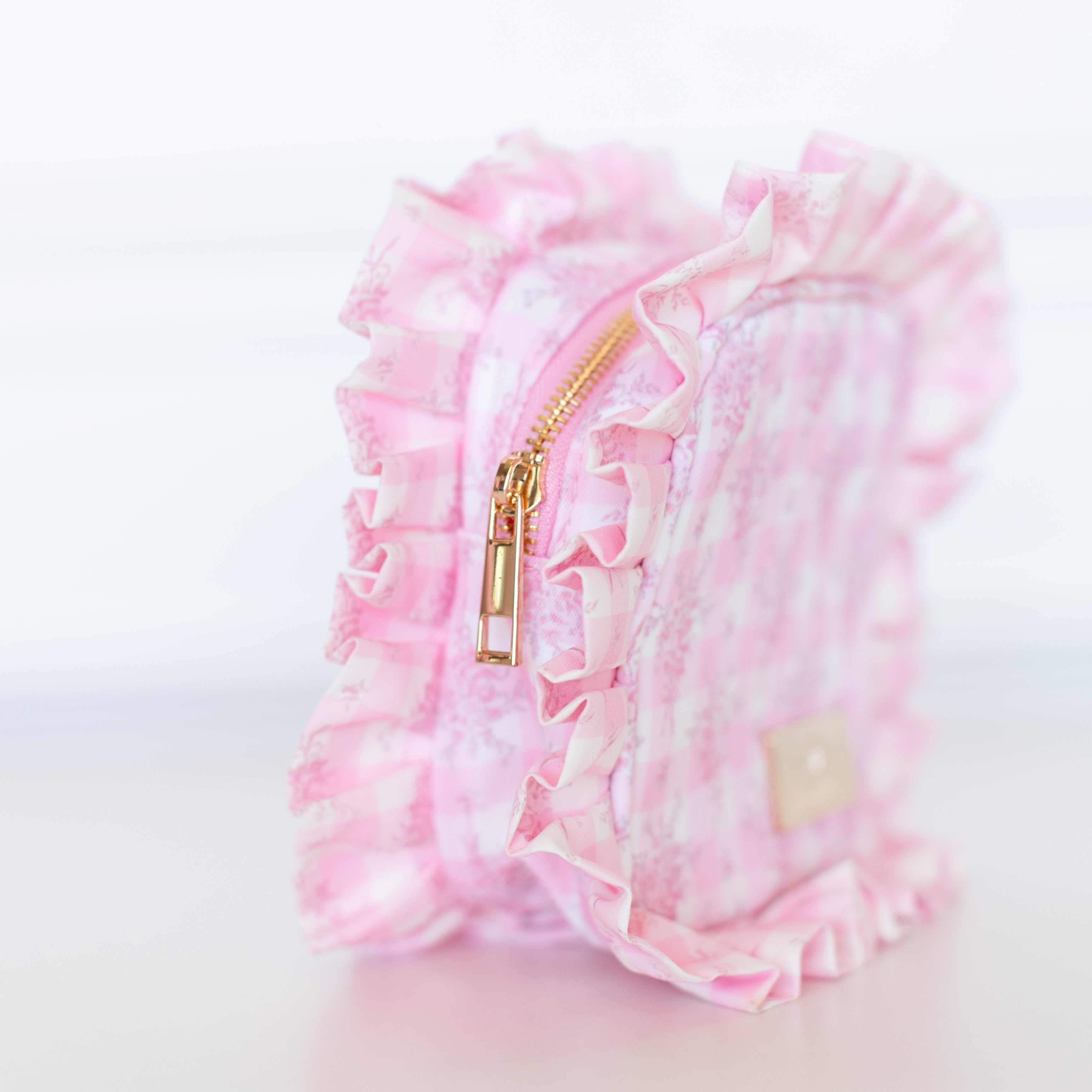 Ruffled Nylon Tech Organizer