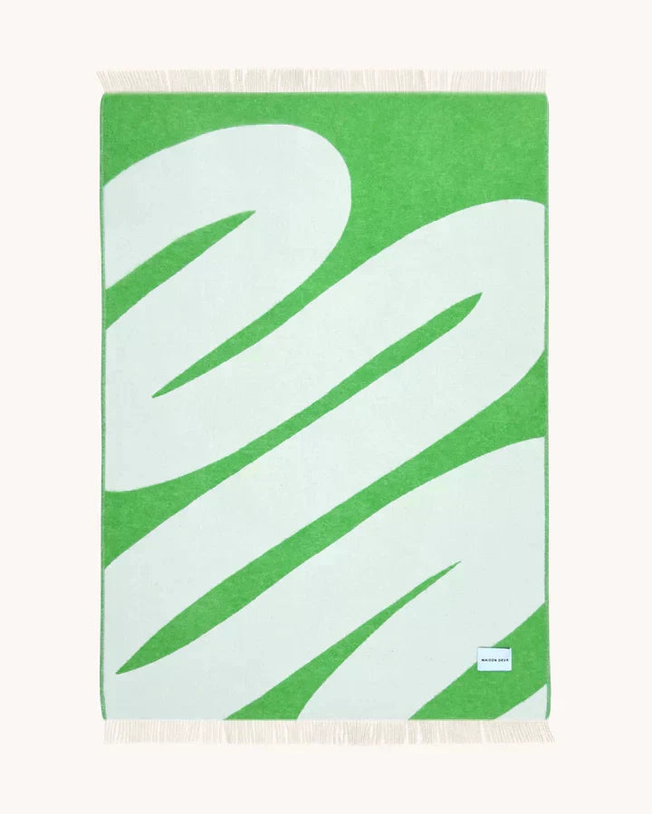 Blanket Swirl White / Apple 4.25 X 6.5 Ft