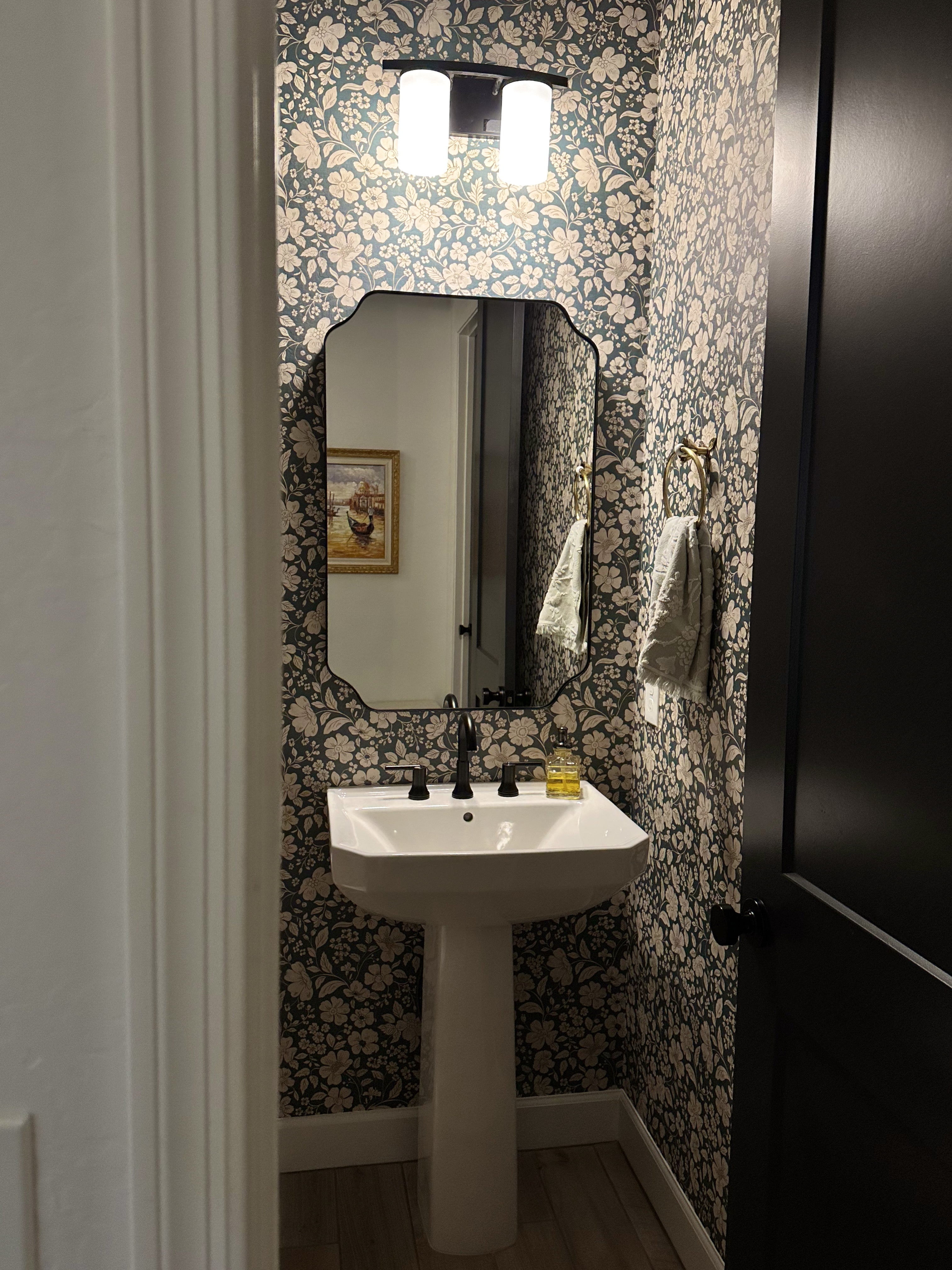 Beatrice Wallpaper By Daphne And Sage