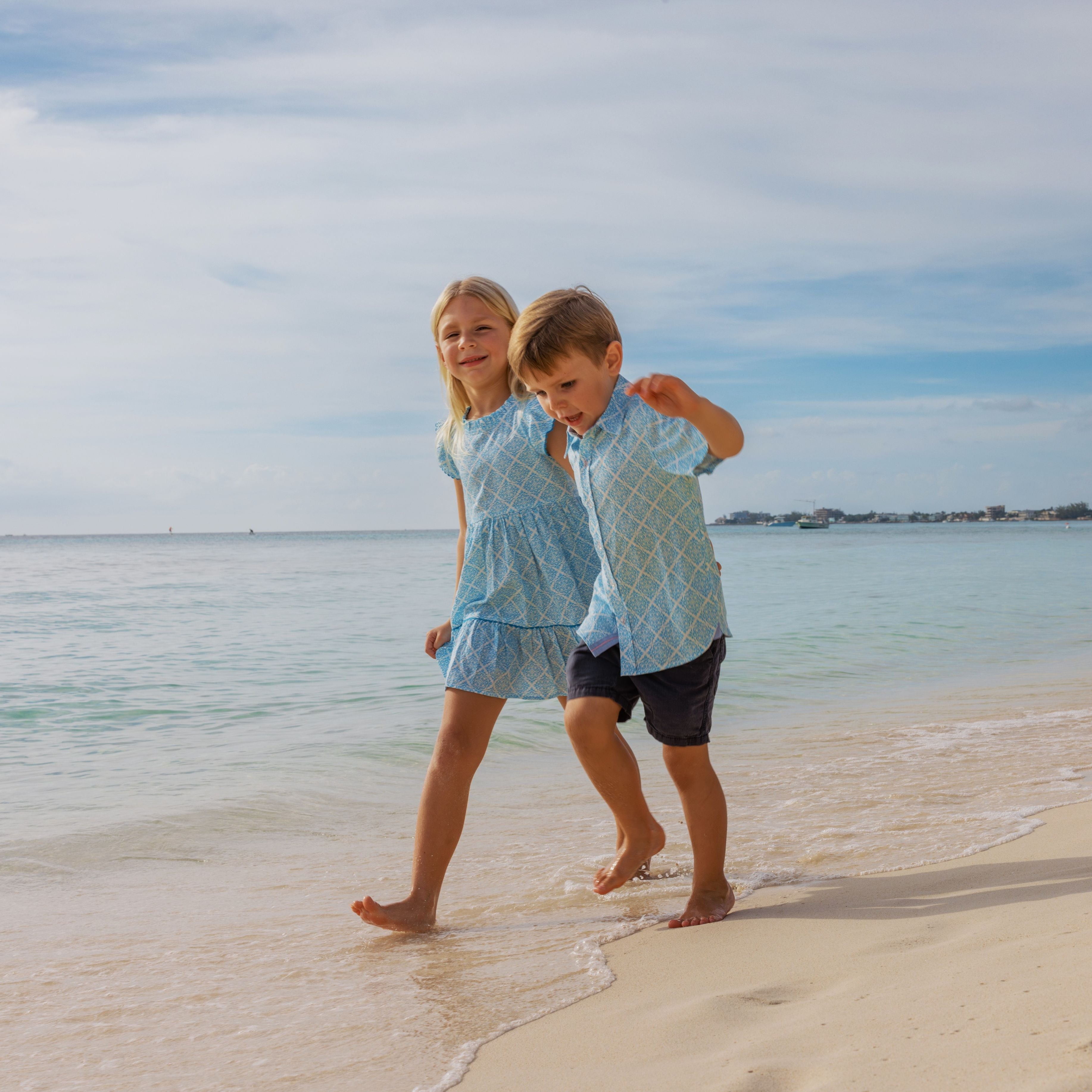 Geometric Blue Shirt In Short Sleeves