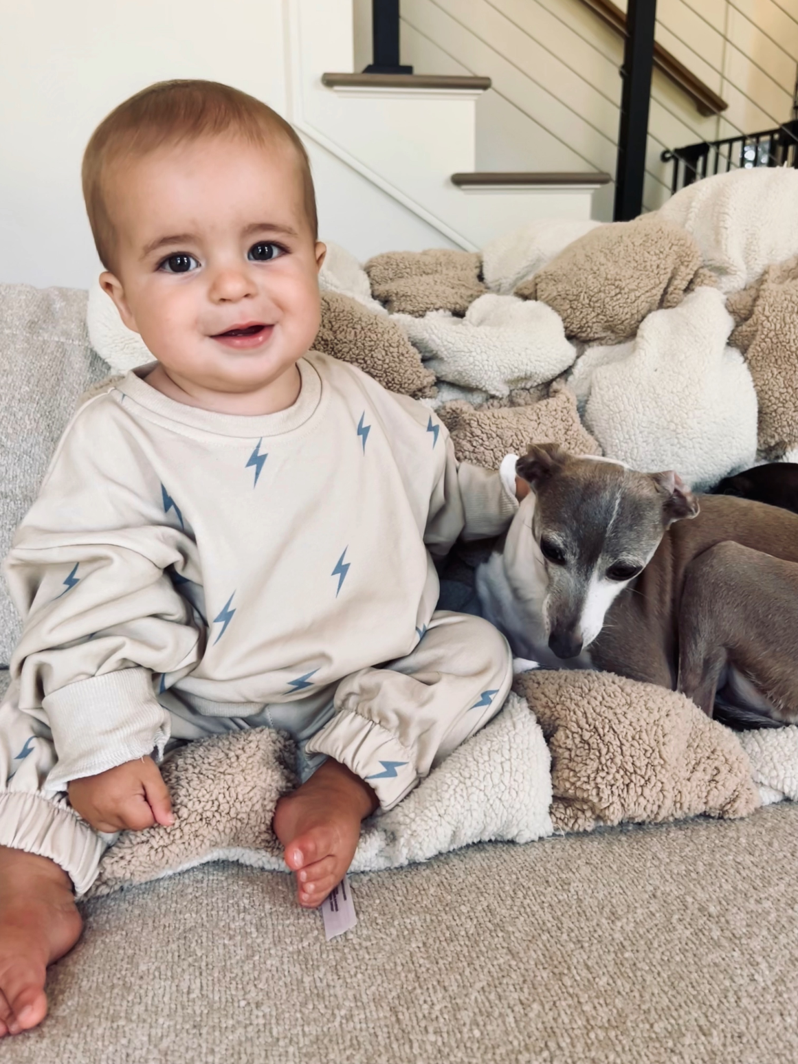 Leo Jogger Set | Lightning Bolt Jogger Outfit