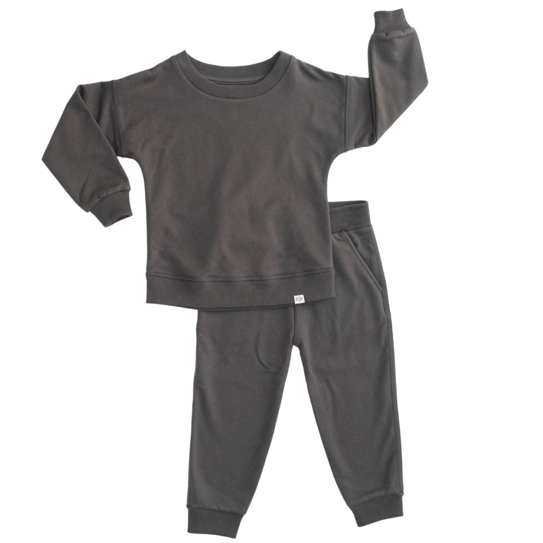 Leisure Sweat Set In Dark Gray