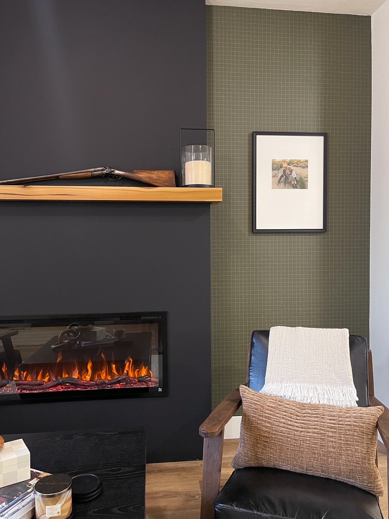 Laken Wallpaper By Cassandra Zaniboni