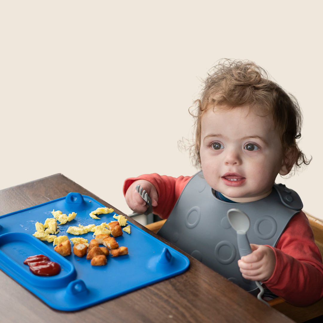 Stop-drop Travel Bib+ Utensils