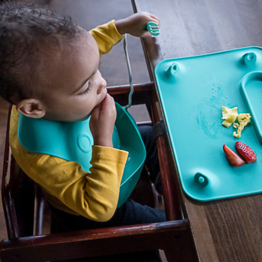 Stop-drop Travel Bib+ Utensils