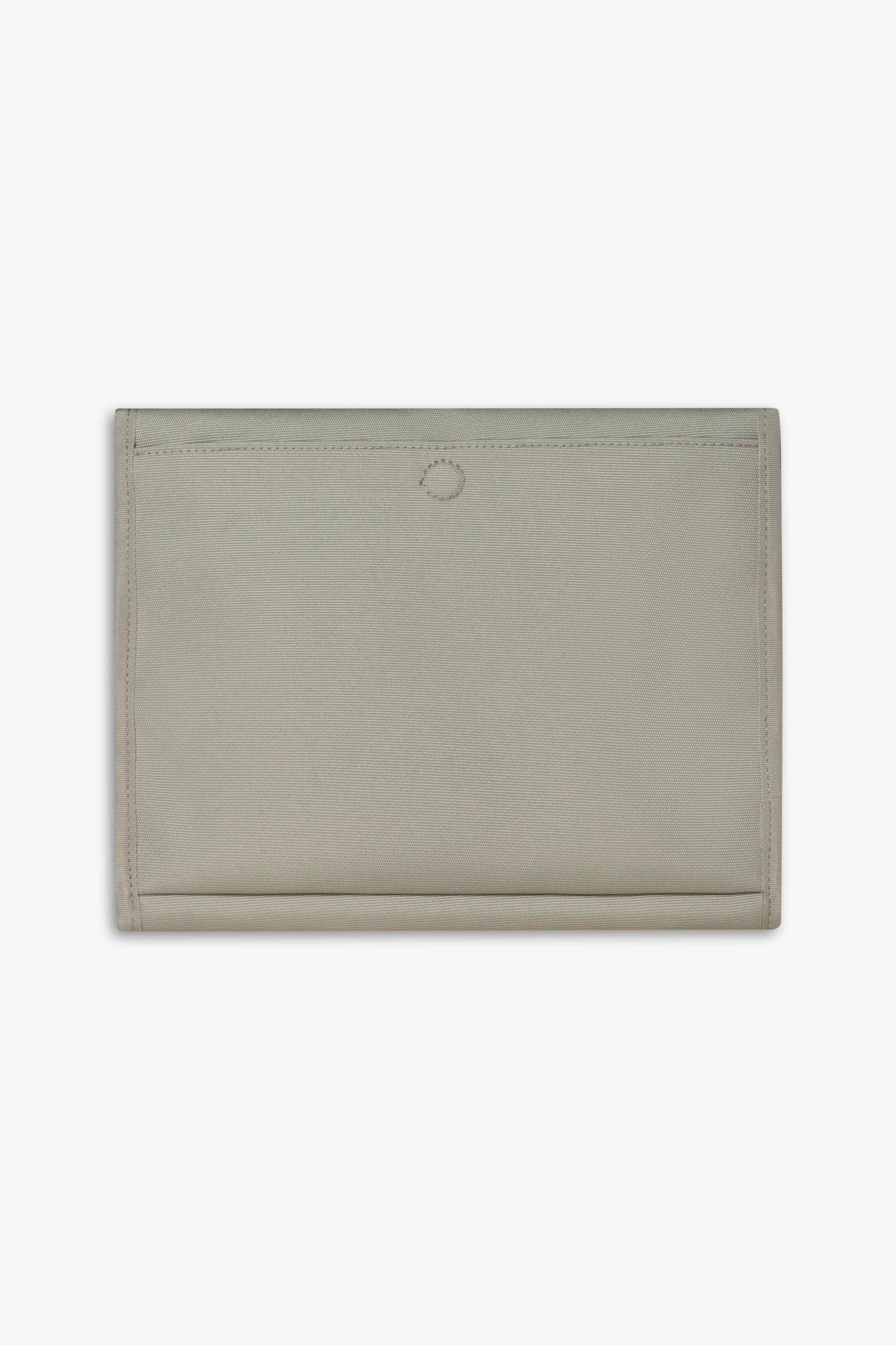 Go Anywhere Changing Wallet / Daybreak Taupe