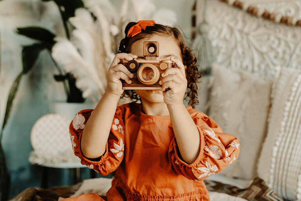 35mm Wooden Toy Camera - Original Style In Walnut
