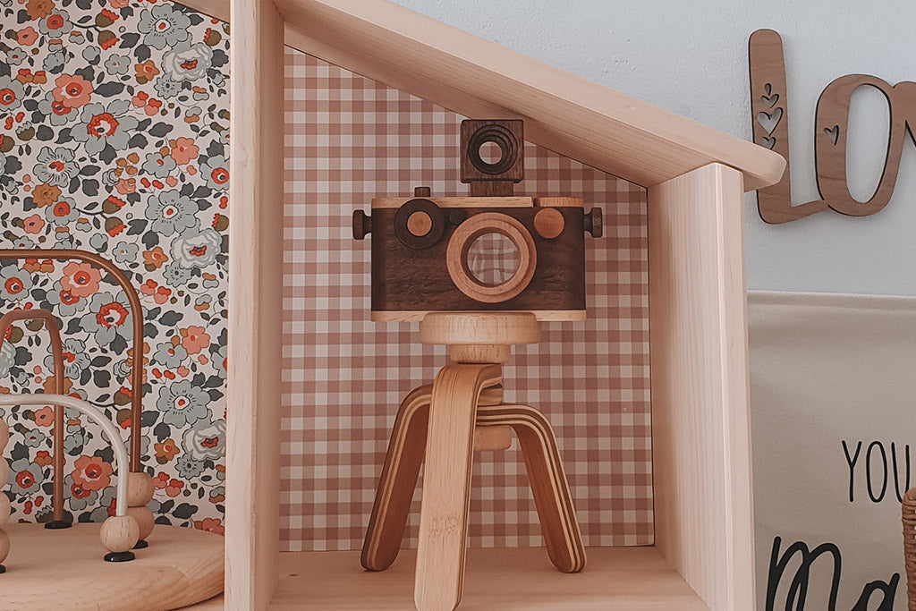 35mm Wooden Toy Camera - Original Style In Walnut