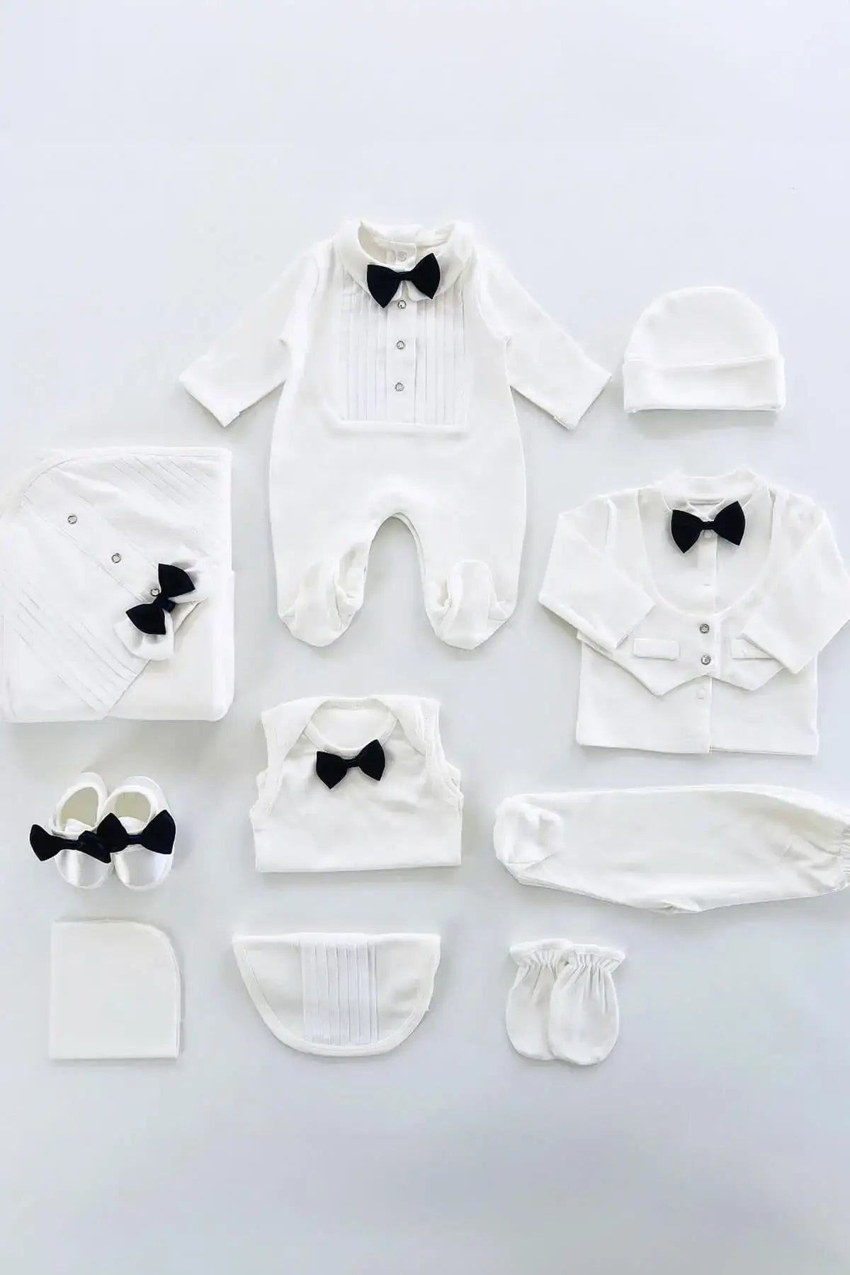 William Newborn White Coming Home Set (10 Pcs)