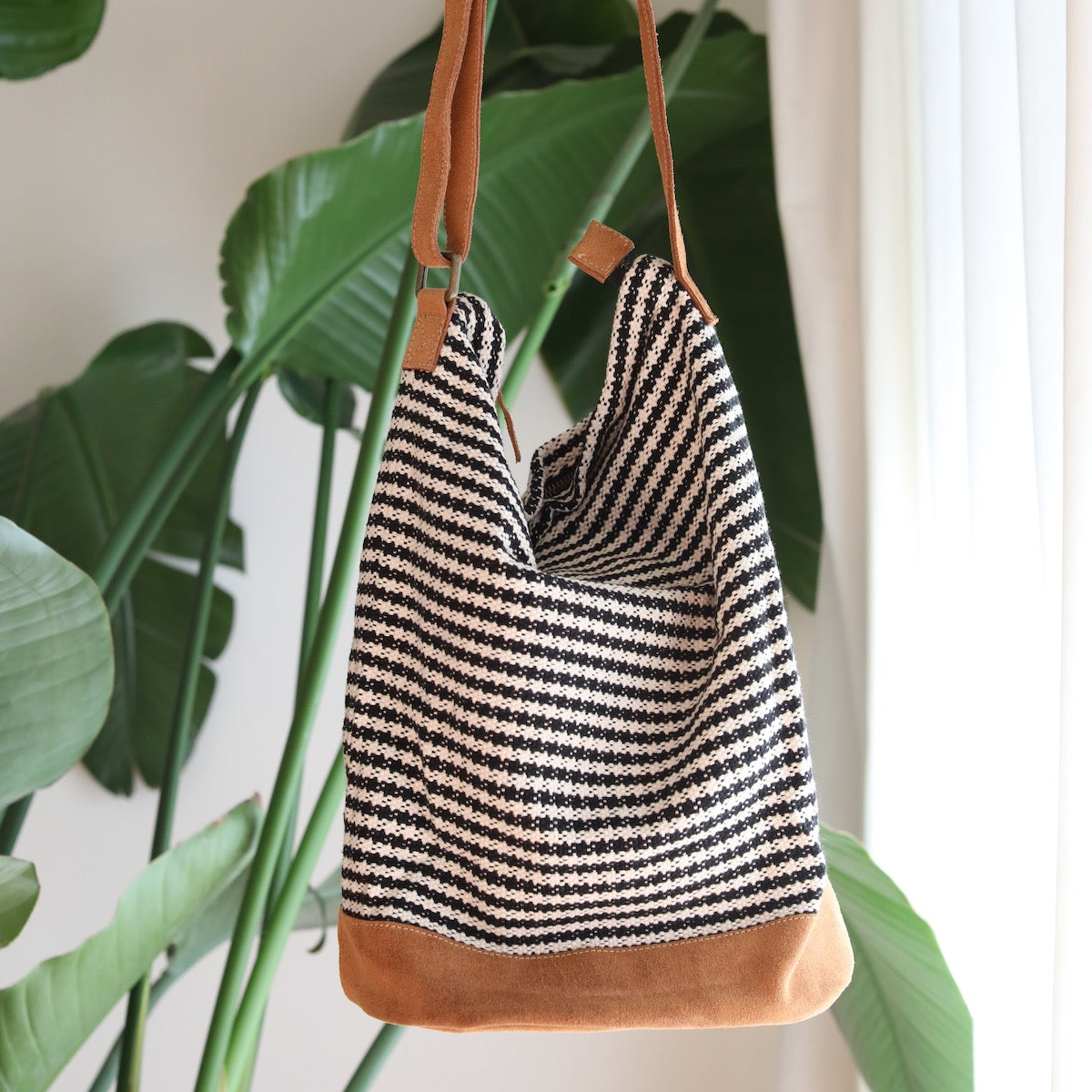 Woven Zipper Sling Bag - Houndstooth