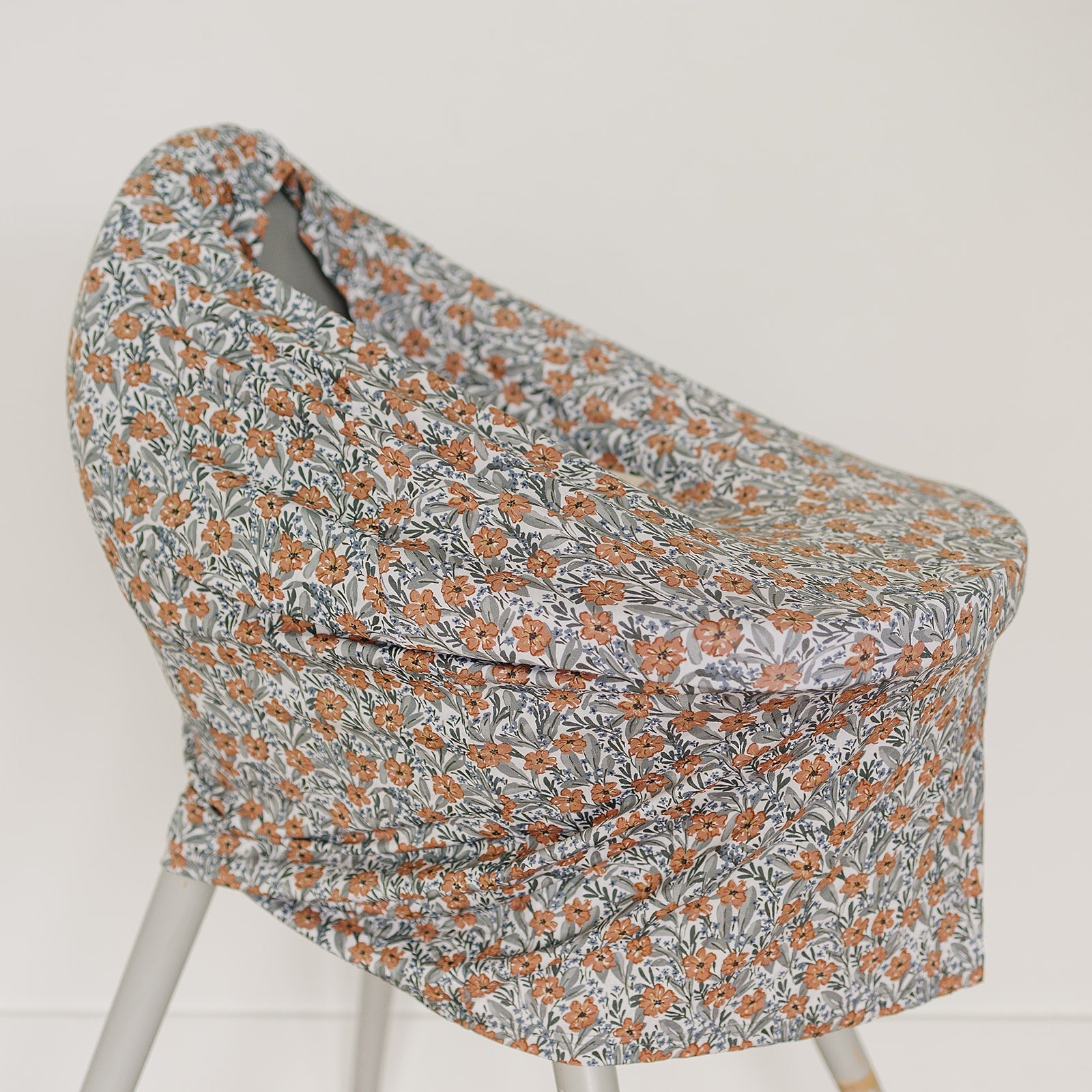 Dainty Meadow Bamboo Multi-use Cover