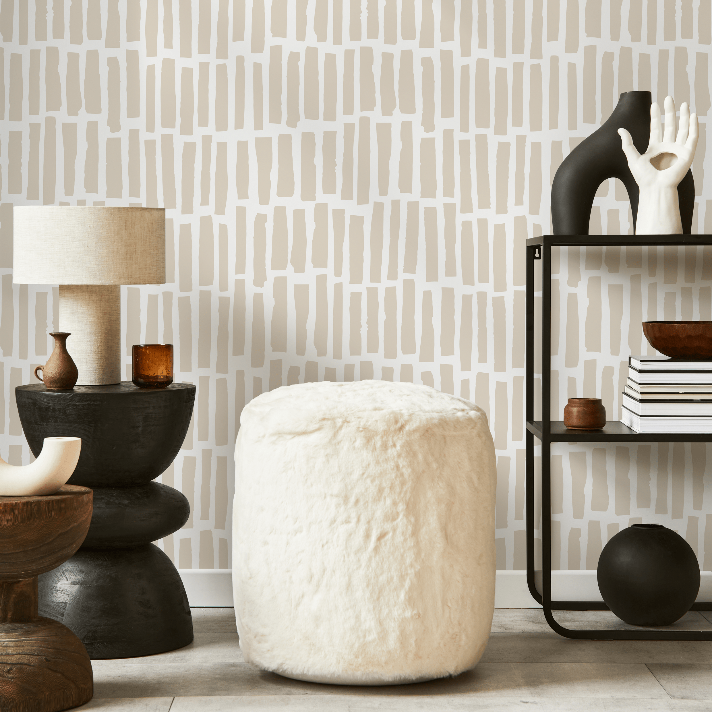 Abstract Wallpaper With Vertical Brush Strokes In Beige - Zadd
