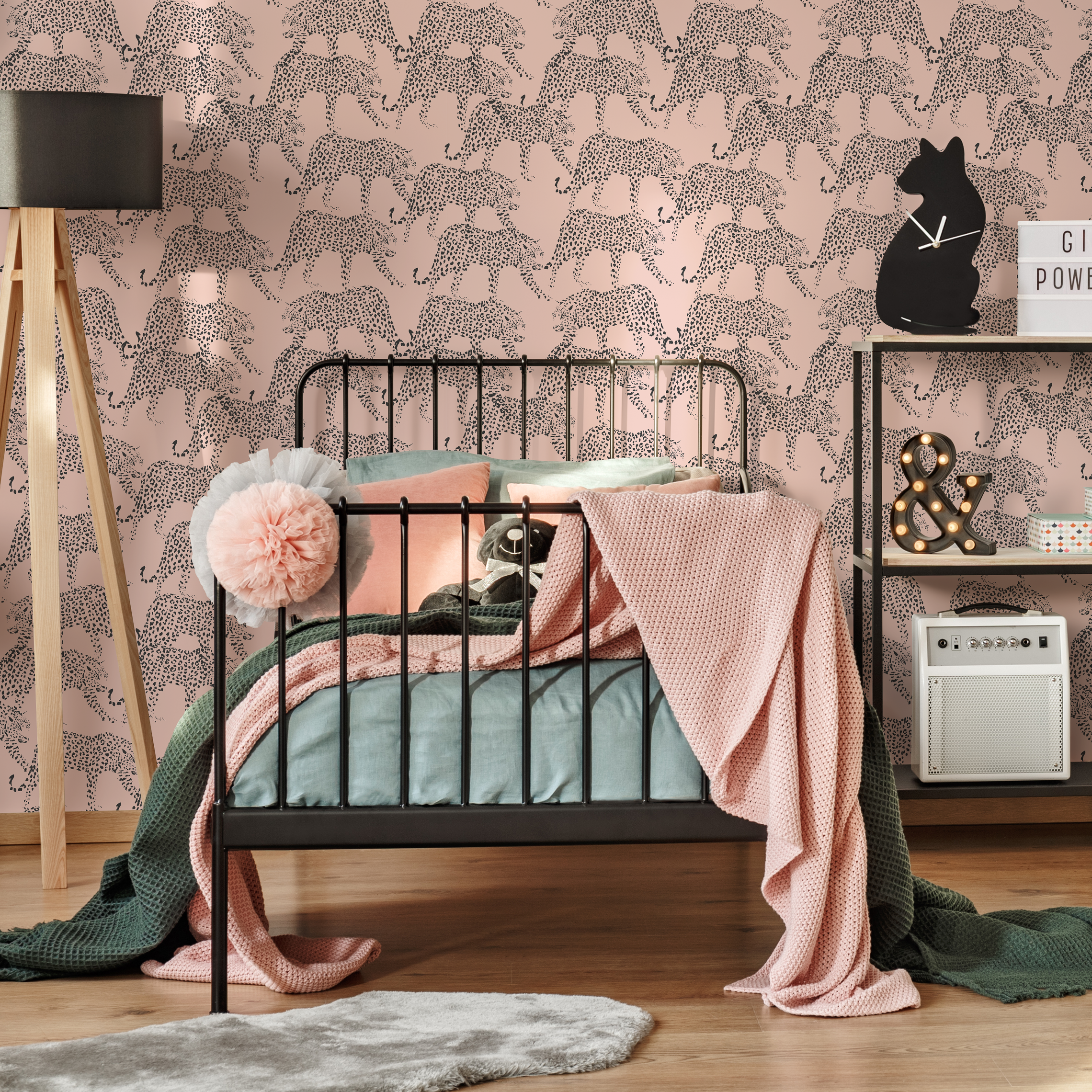 Animal Print Wallpaper Featuring A Stippled Cheetah Motif In Pink And Black - Zadm
