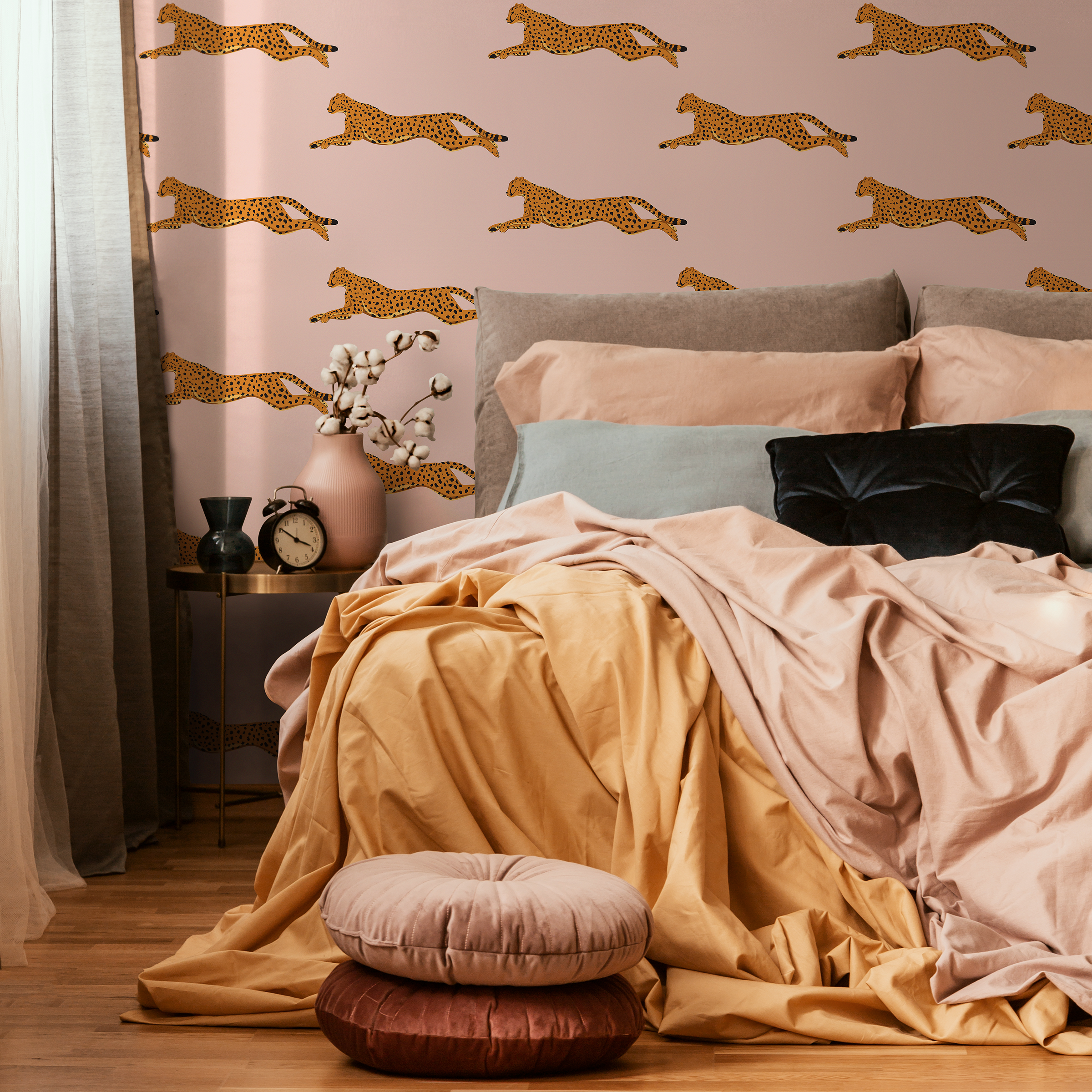 Animal Wallpaper With A Boho Cheetah Motif In Pink, Yellow, And Black - Zads