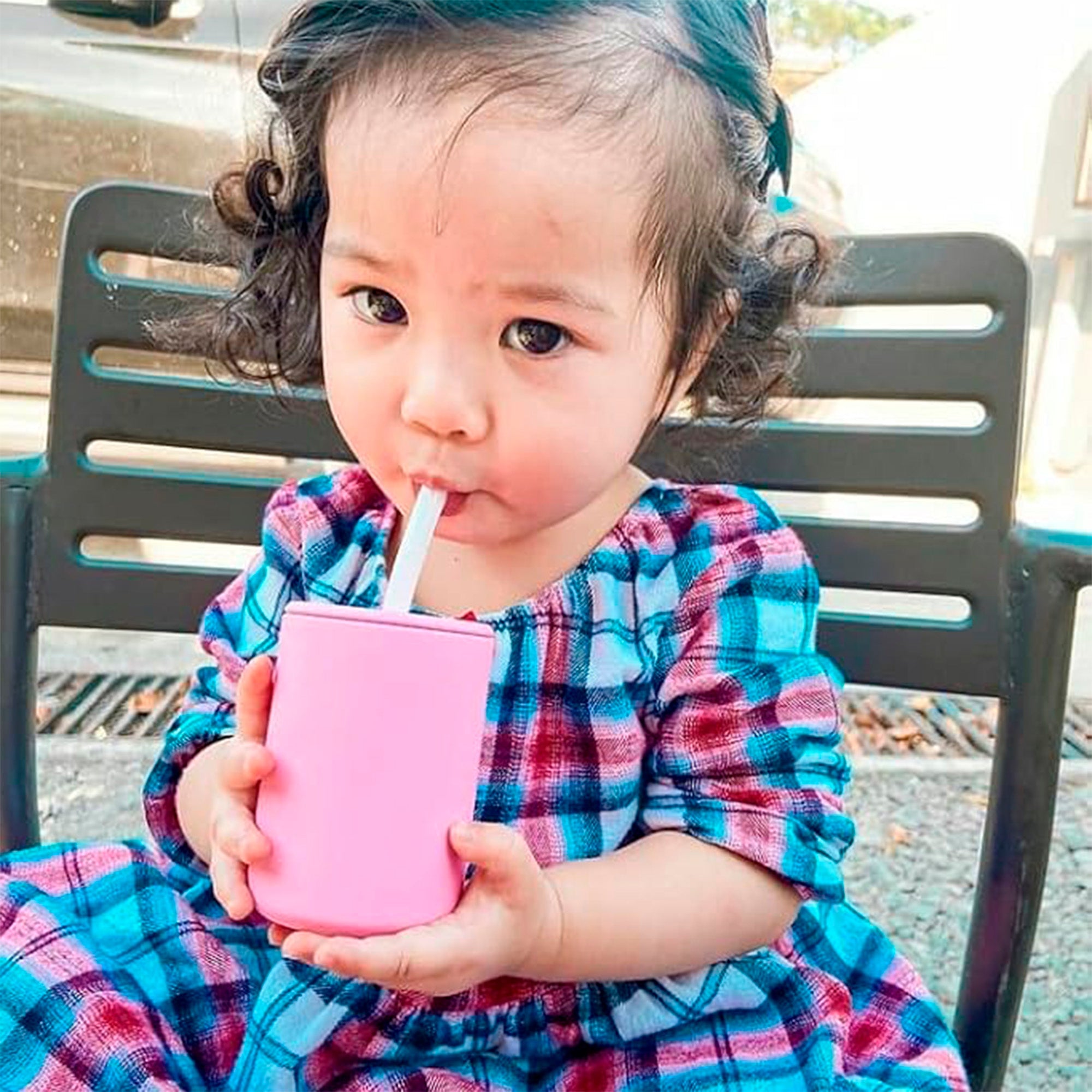 8 Oz. Avanchy La Petite Medium Silicone Sippy Cup