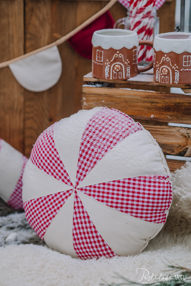 “red Checkered” Round Patchwork Pillow