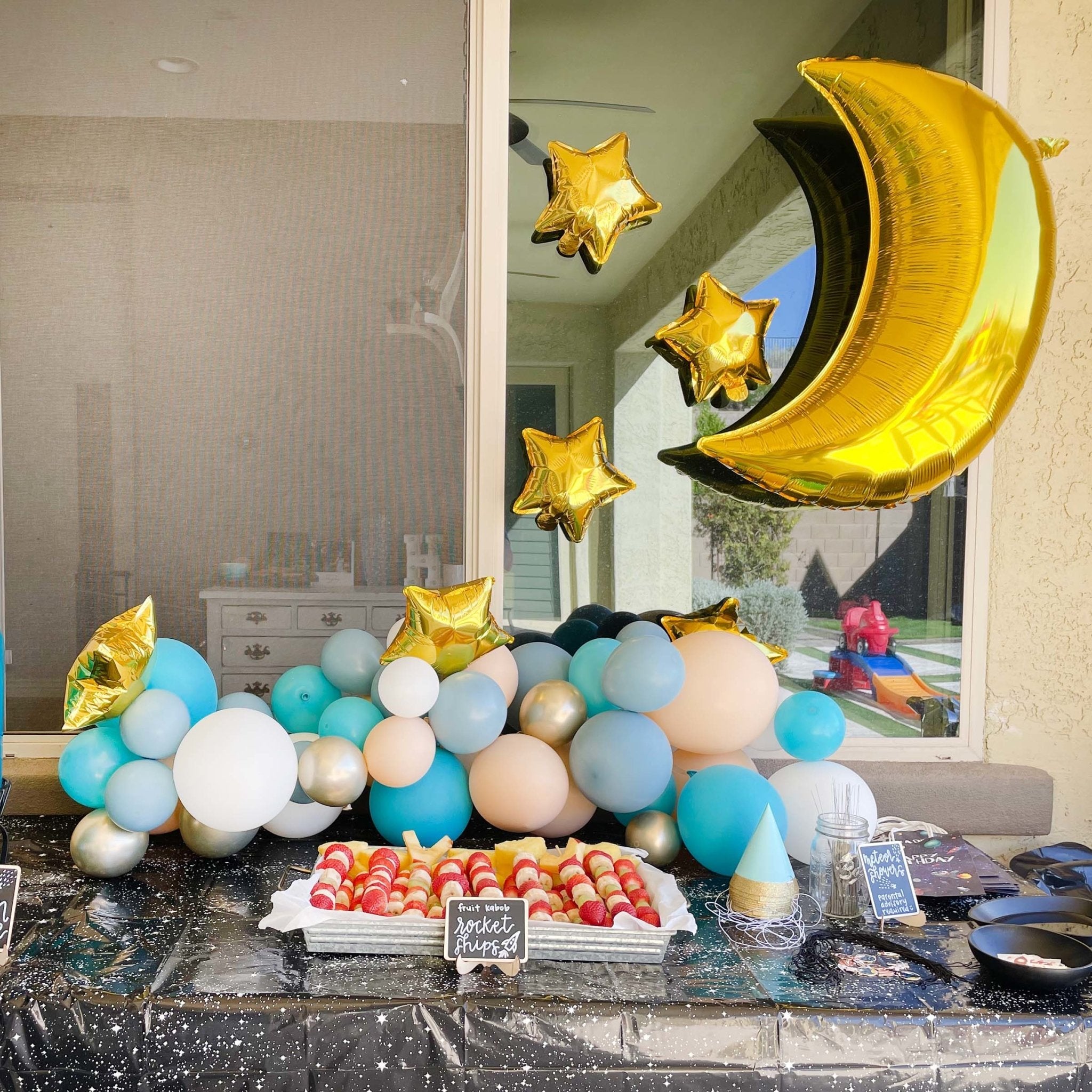 Astronaut Balloon Garland Kit