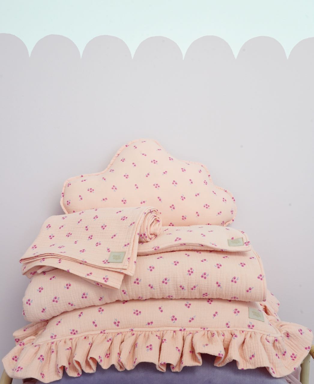 Muslin Pink Forget-me-not - Cloud Pillow