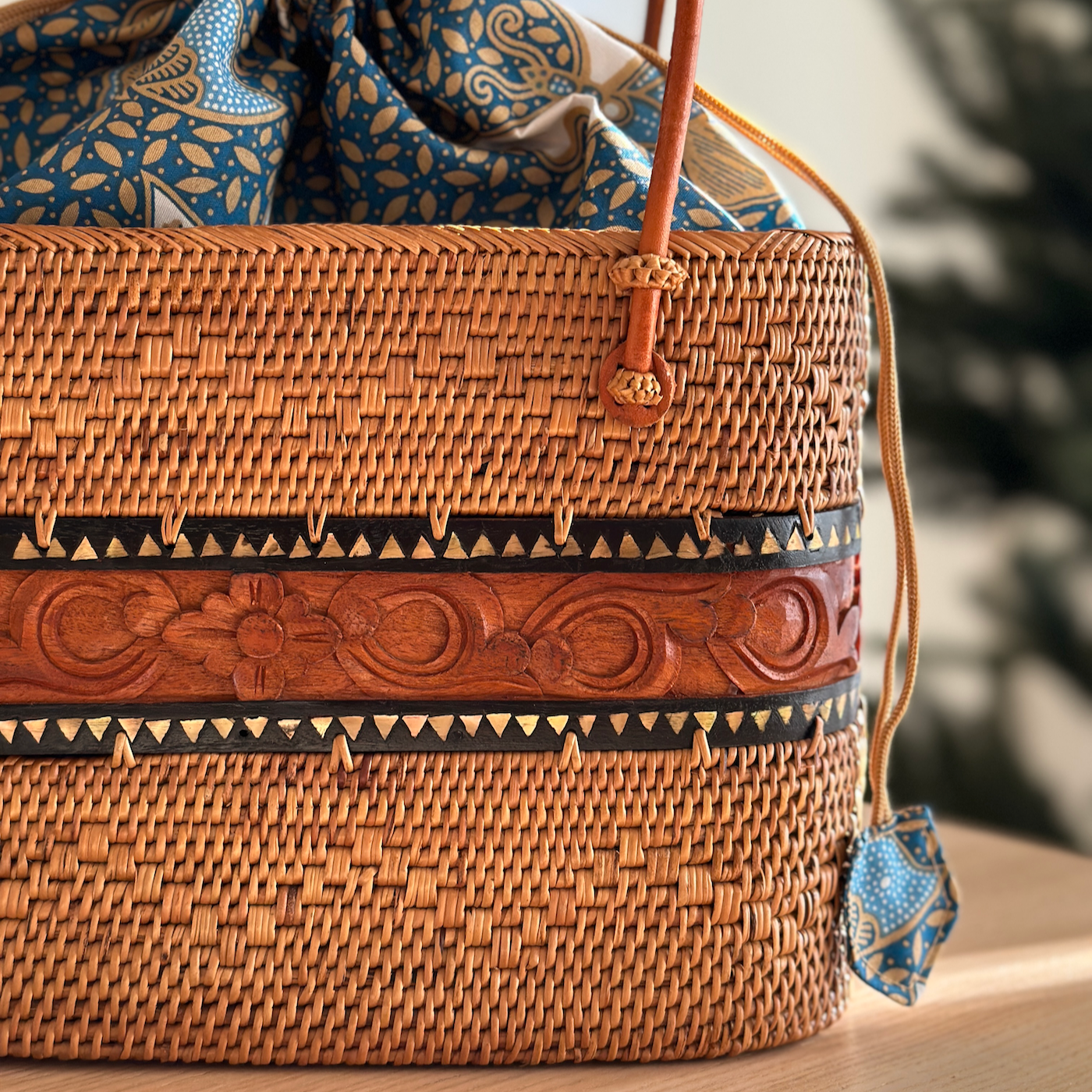 Bali Rattan Tote – Handcrafted Wood Carving Edition