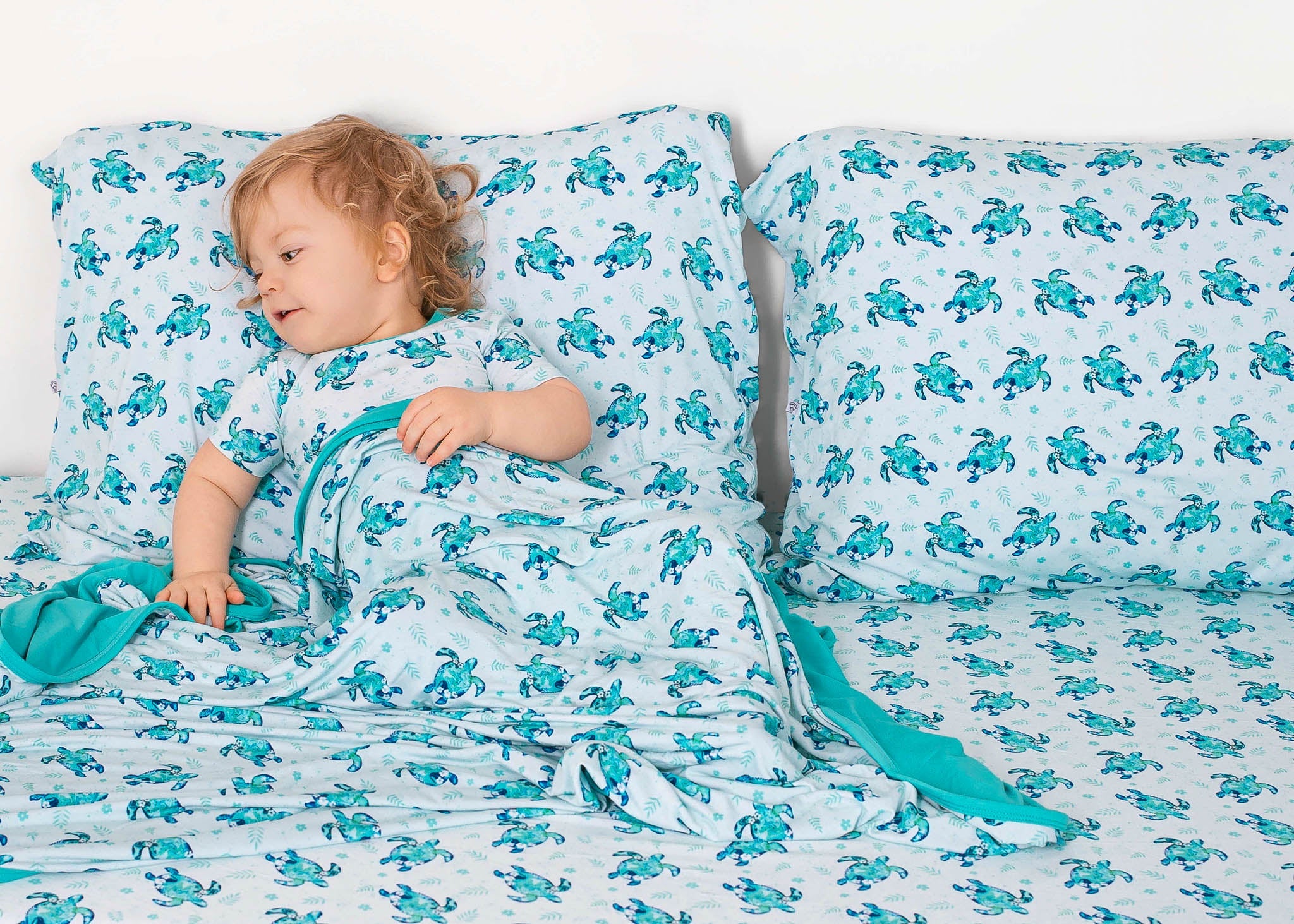 Sea Turtles | Double Layer Bamboo Toddler Blanket