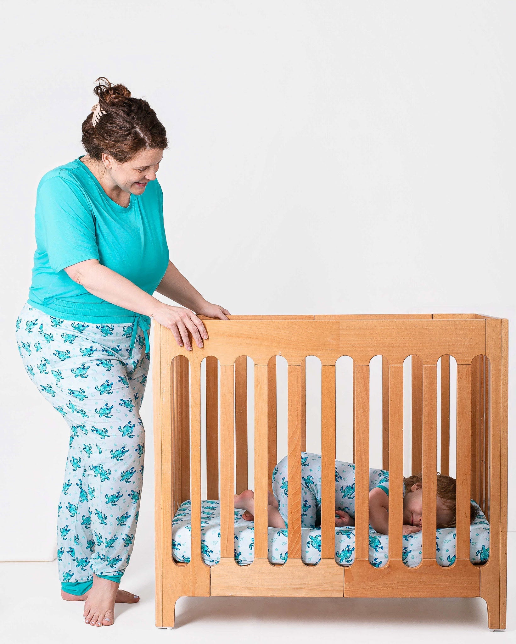 Sea Turtles | Women's Bamboo Jogger Pajama Pants