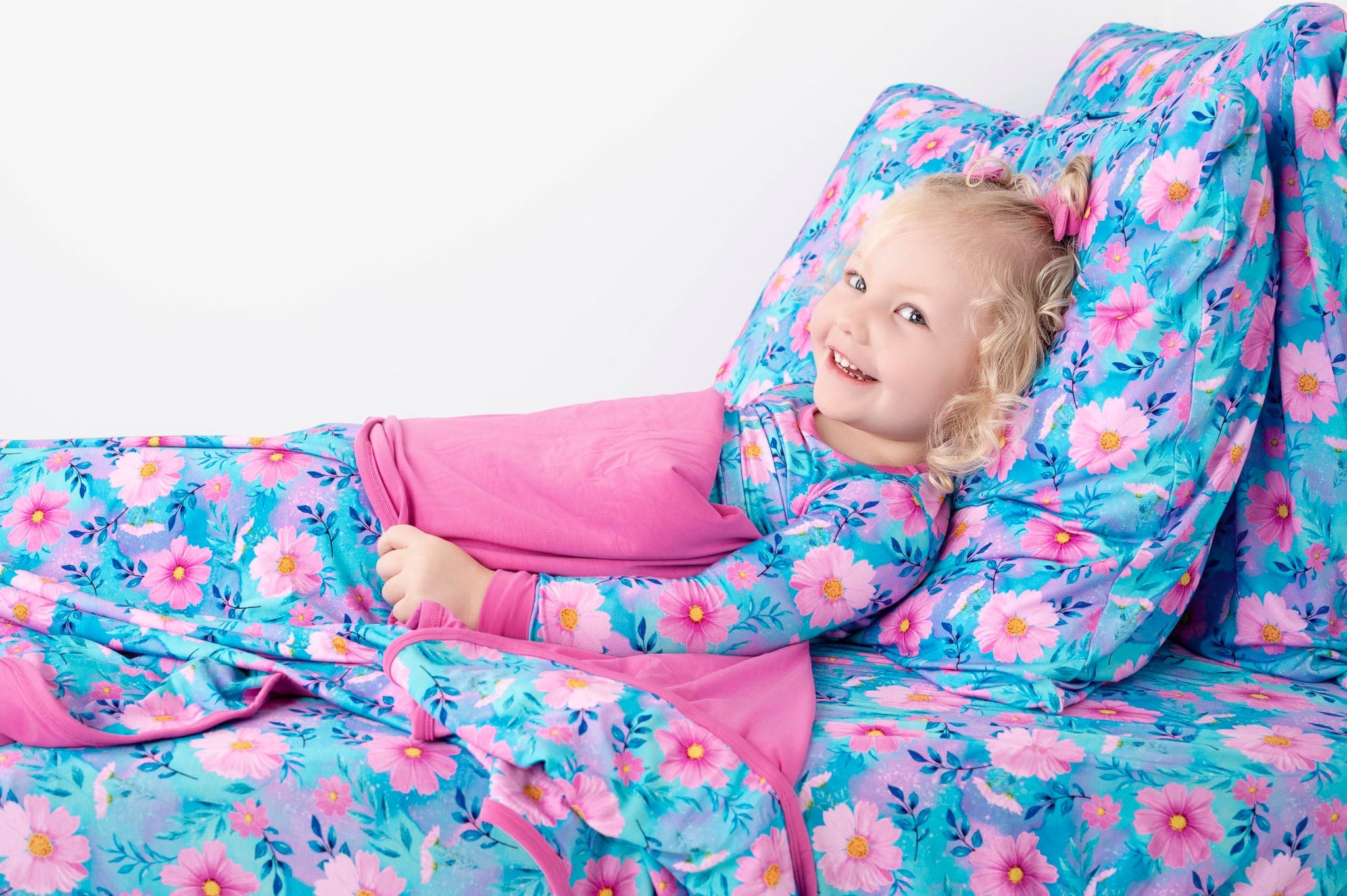 Dreamy Cosmos | Twin Sheet & Two Pillowcase Set