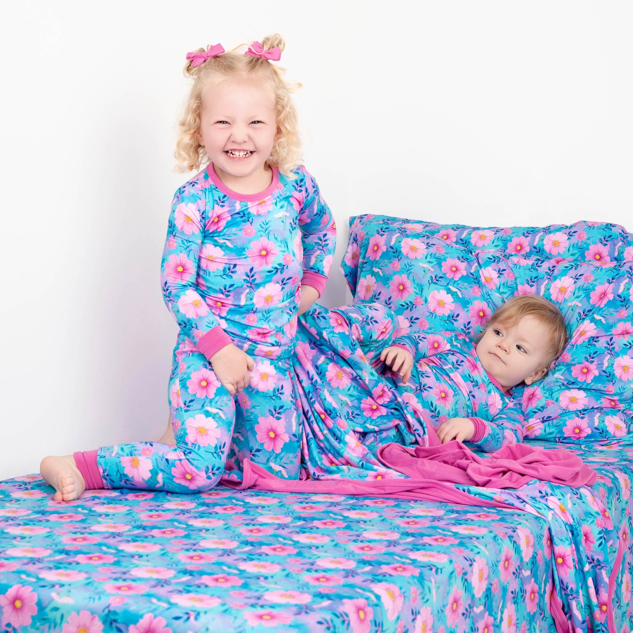 Dreamy Cosmos | Twin Sheet & Two Pillowcase Set