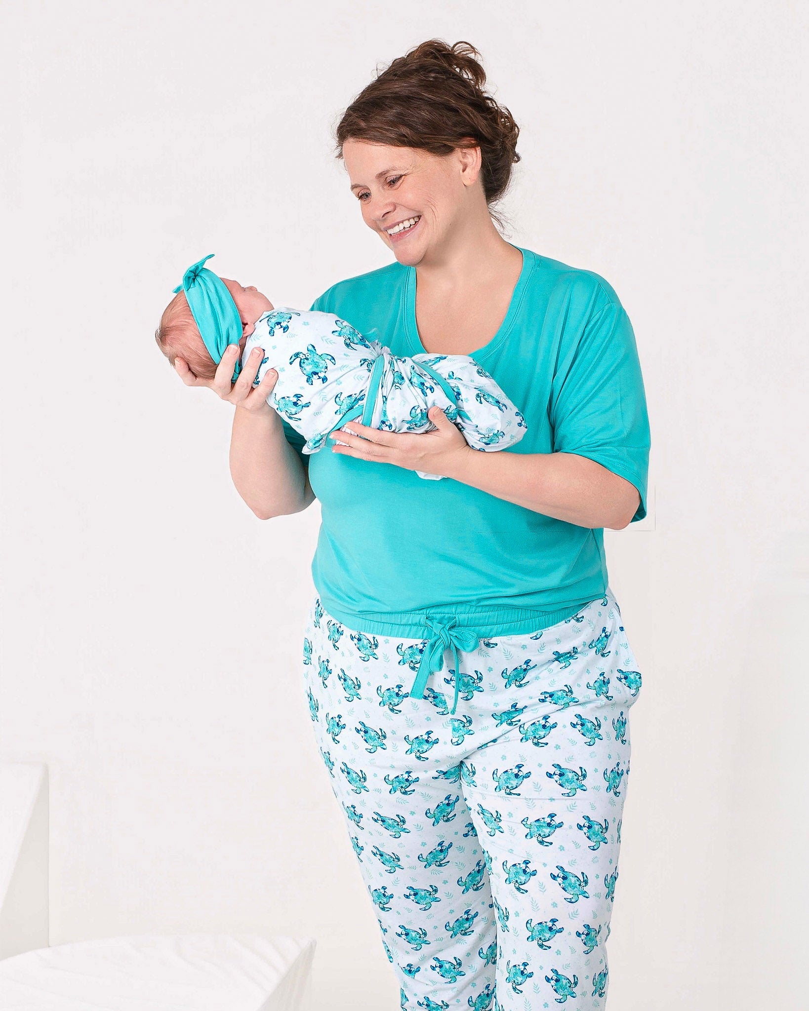 Sea Turtles | Women's Bamboo Jogger Pajama Pants