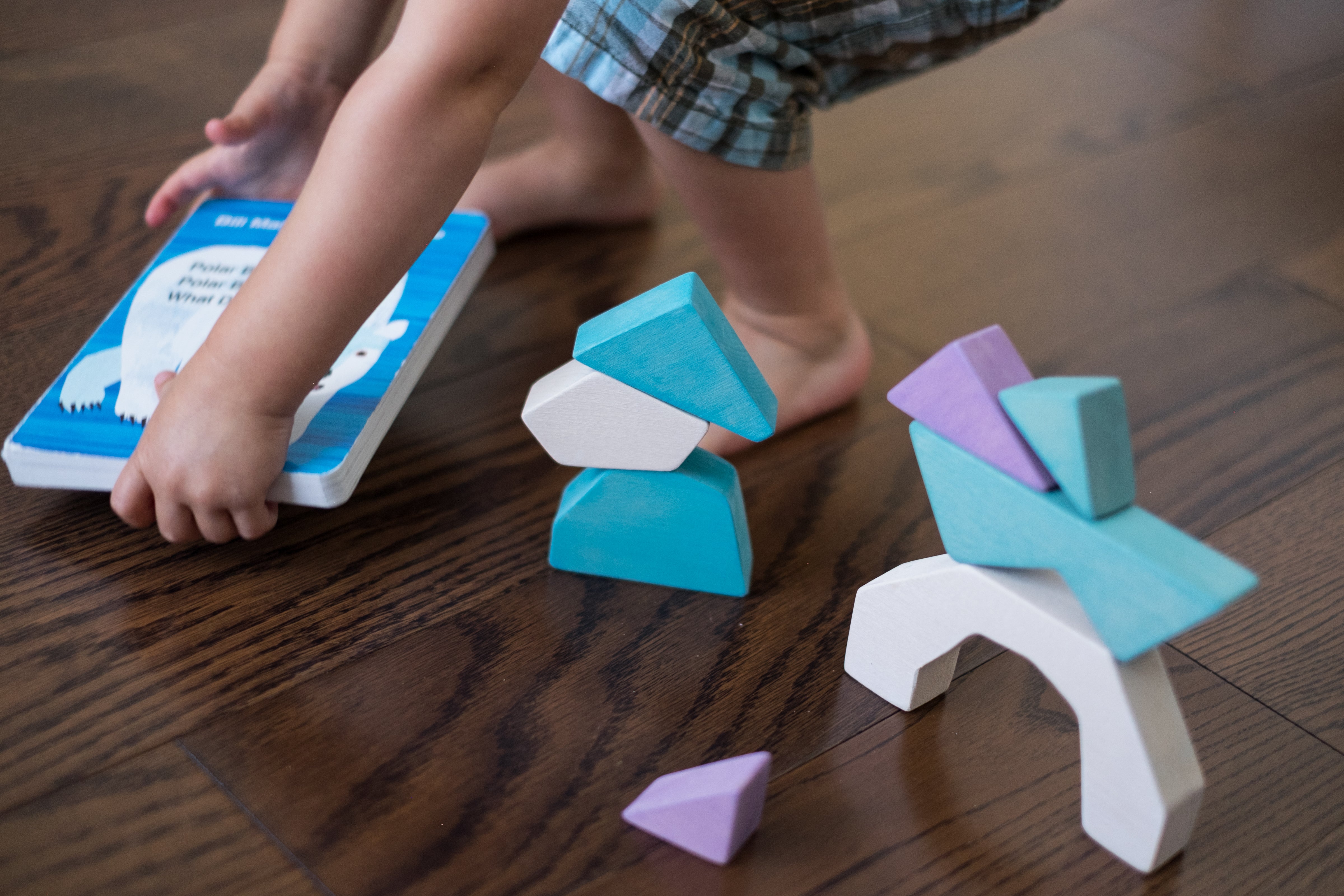 Wooden Iceberg Pyramid Stacker With Cave