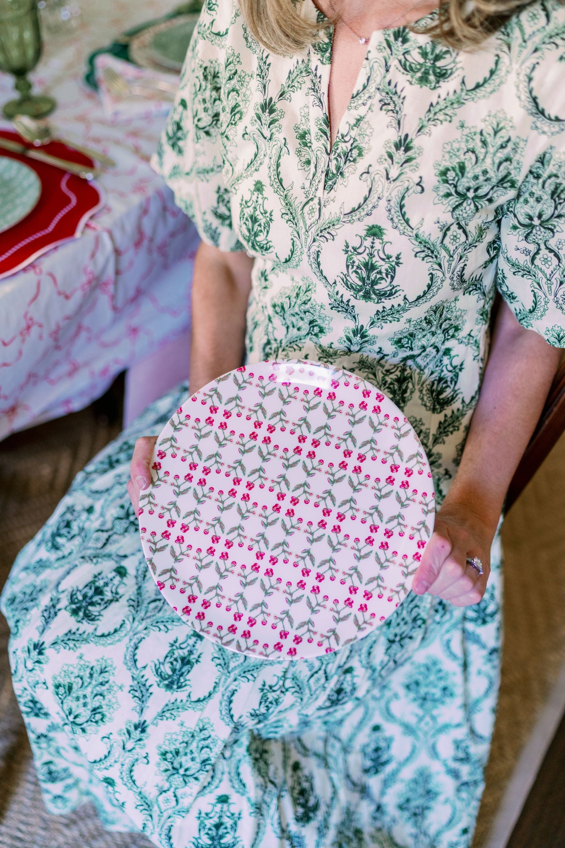 Set Of Holiday Berry Antonia China Plates (set Of 4 Or 8)