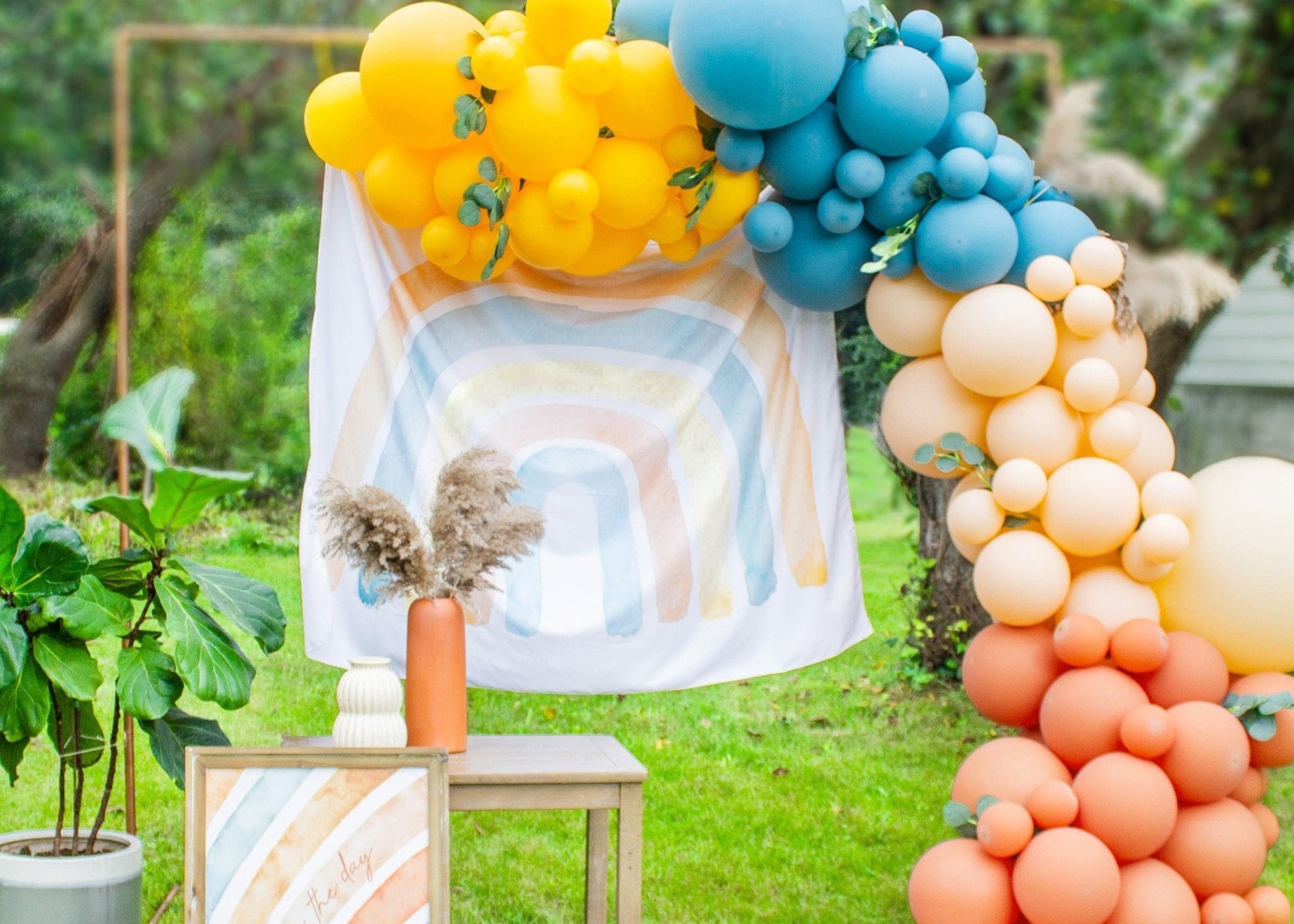 Retro Rainbow Balloon Garland Kit – Blue & Orange