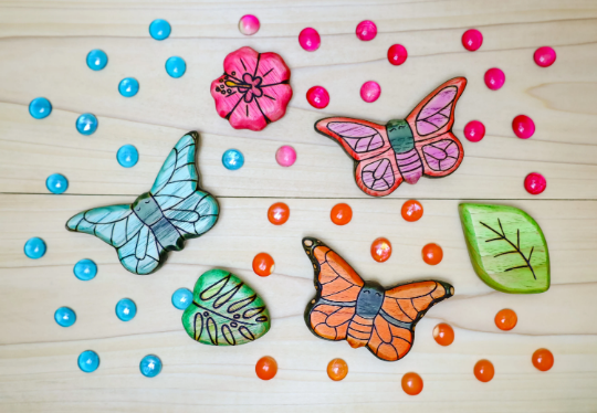 Wooden Butterfly Minibeast Toy~ Orange, Blue, Or Purple Butterfly