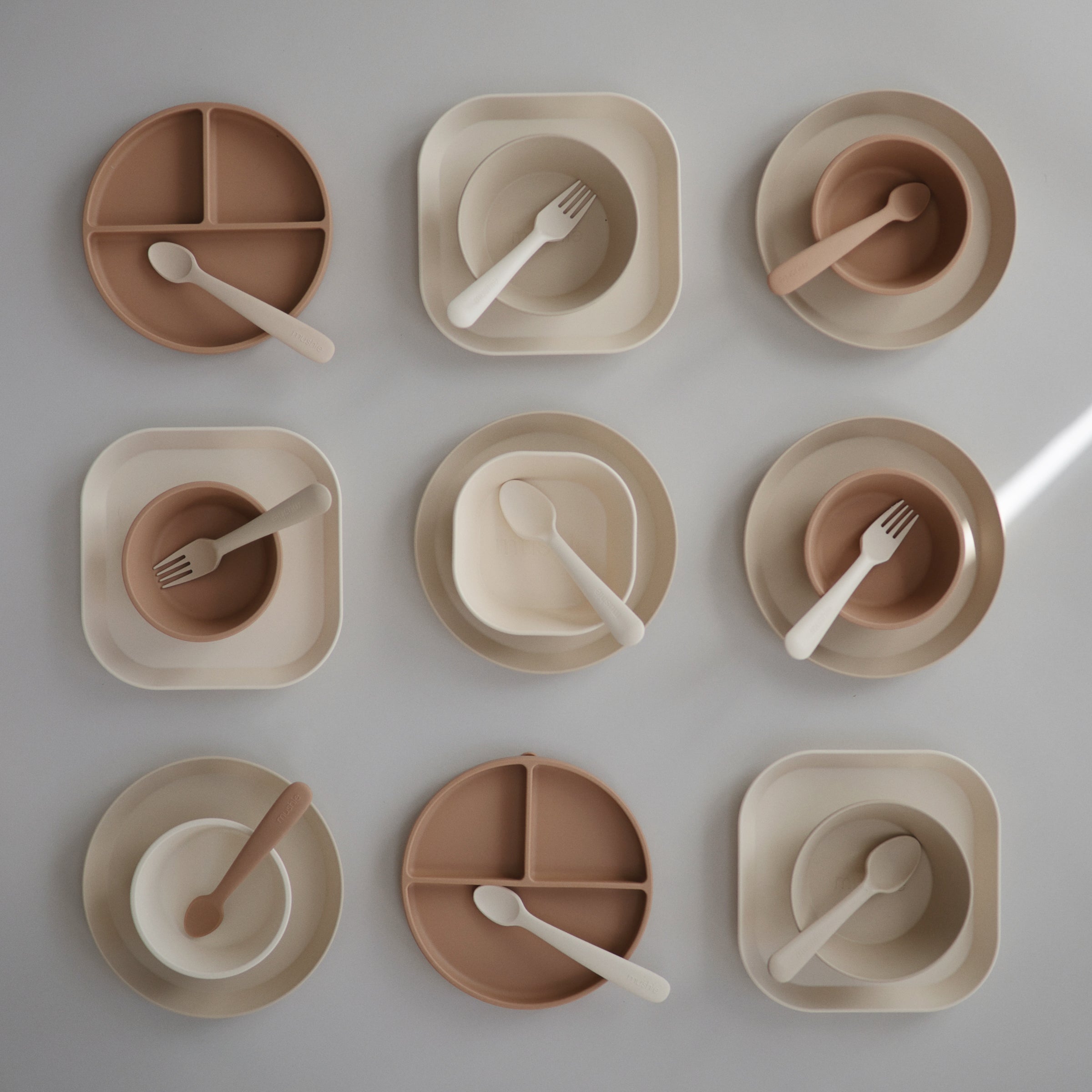 Round Dinnerware Plates, Set Of 2