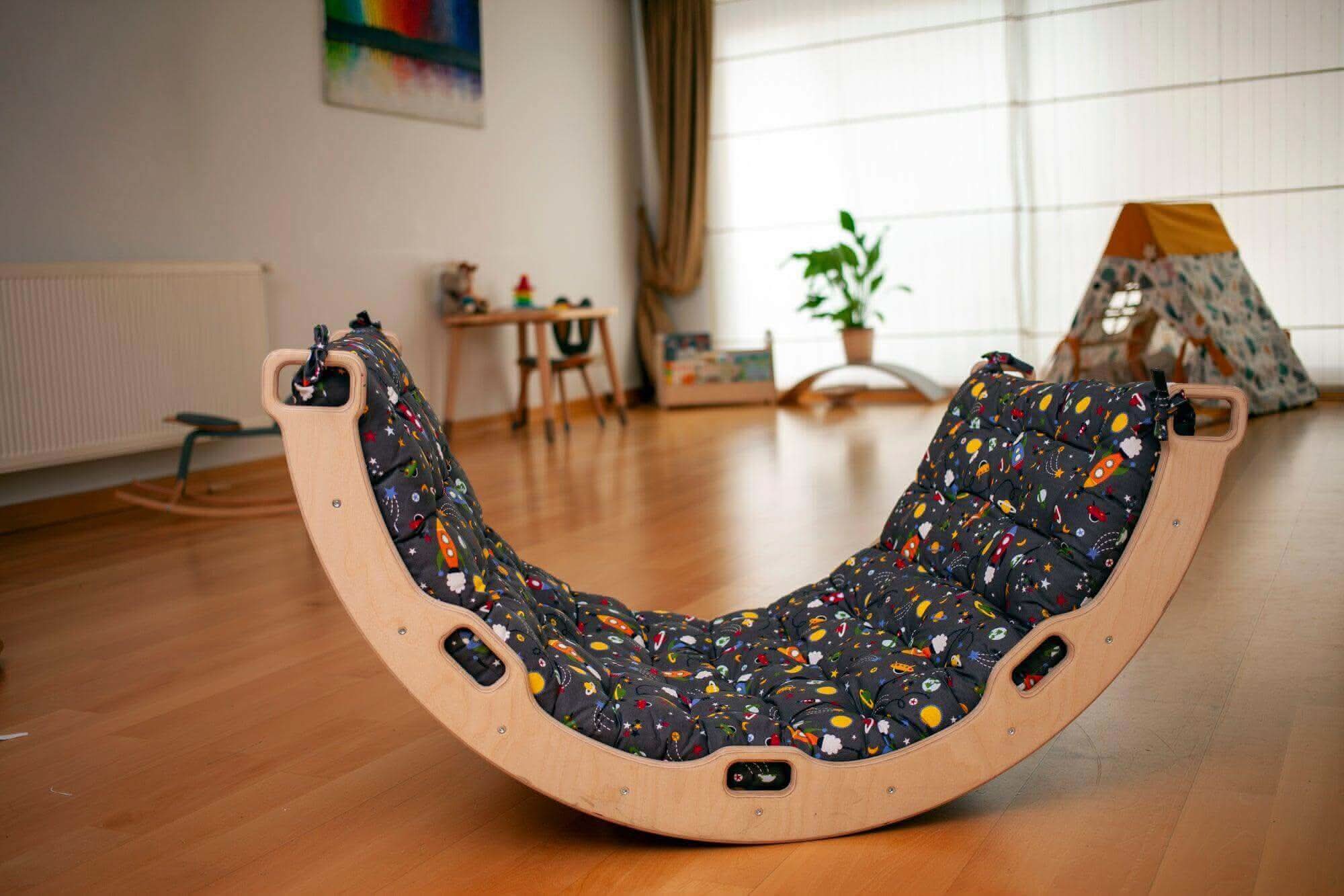 Climbing Arch Rocker With Space Cushion