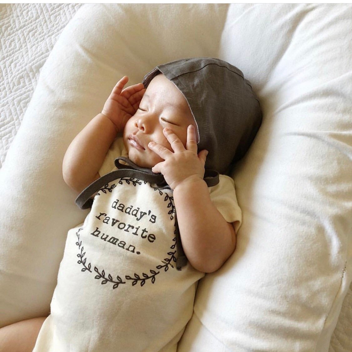 Daddy's Favorite Human Organic Cotton Baby Bodysuit Short Sleeve