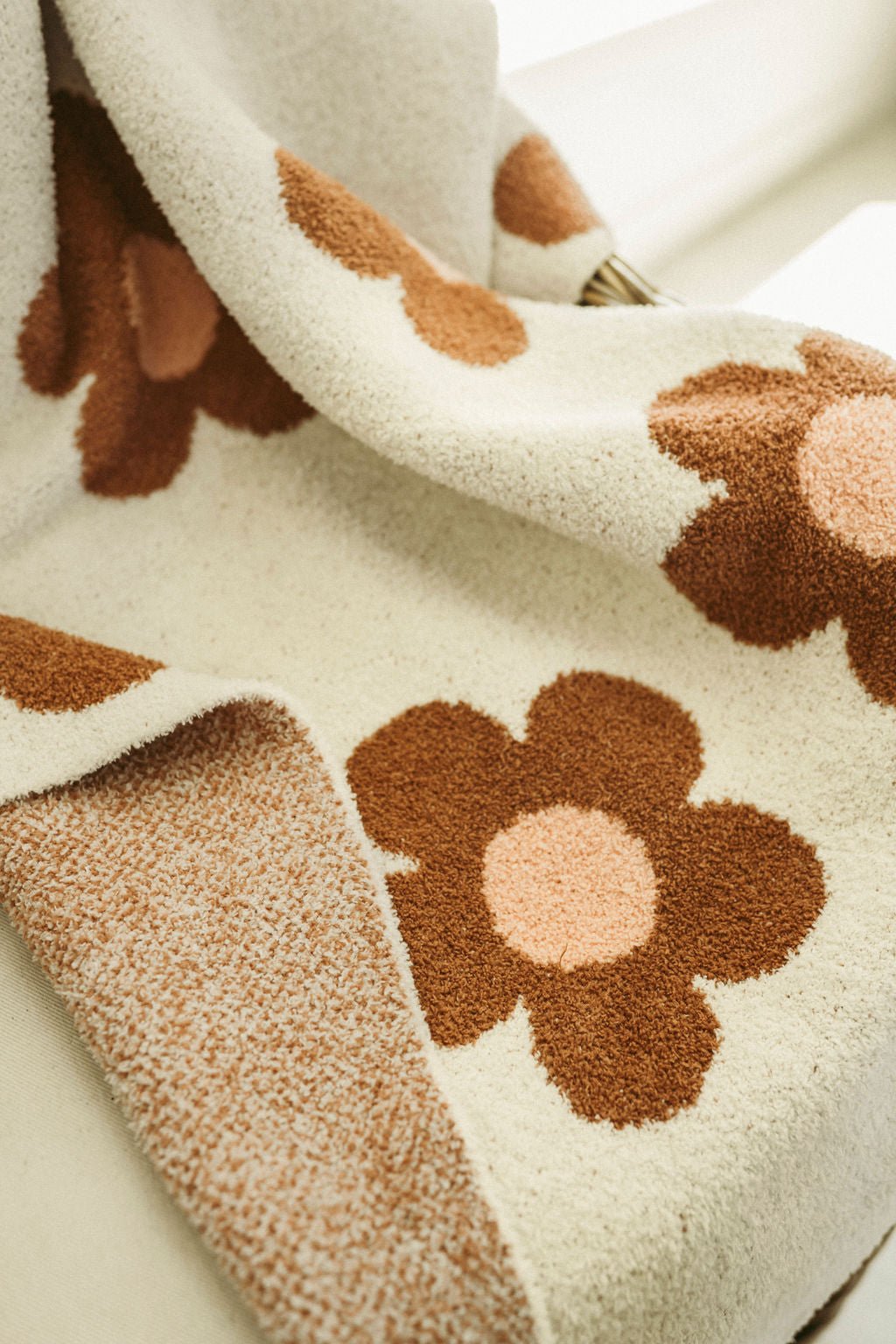 Plush Blanket - Caramel Daisy