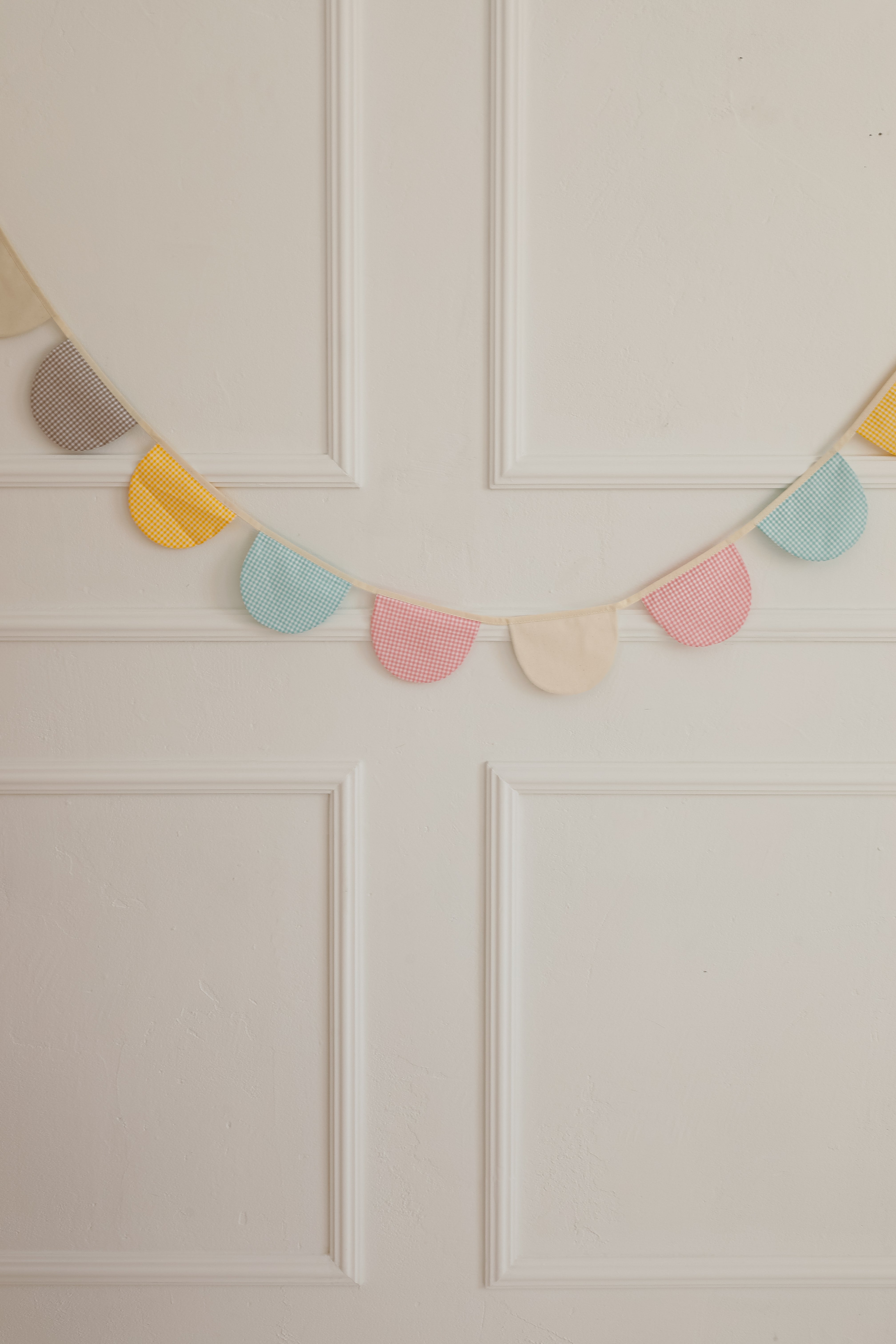 “spring Garden” Garland With Half Moons