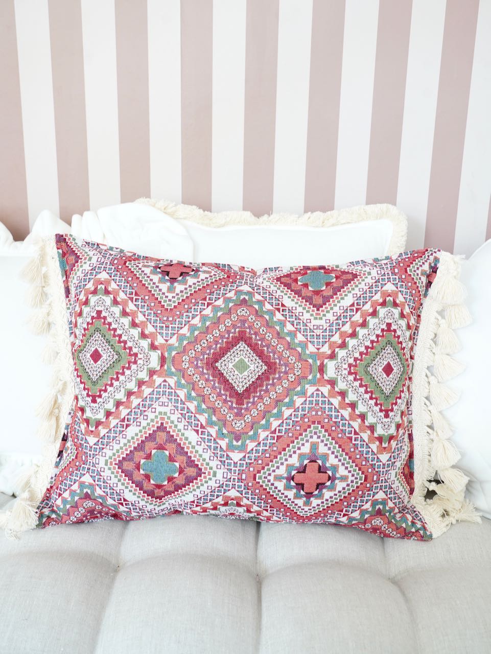 Pink Boho Style - Pillow With Fringe