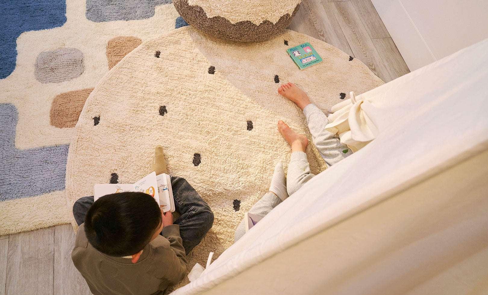 Dotted Washable Organic Cotton Rug In Ebony