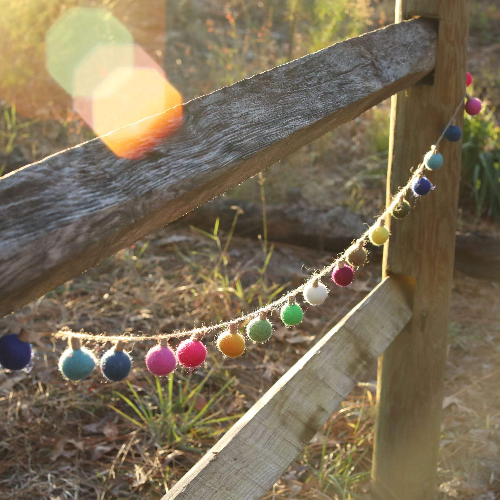 Felt Color Ball Lightbulb Garland